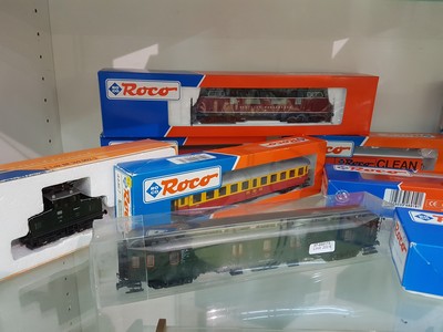 26953973a - Konvolut Modelleisenbahnen Spur H0, Roco, Zugset 43011, Loks 4128A, 43636, 43522, 43216; ...