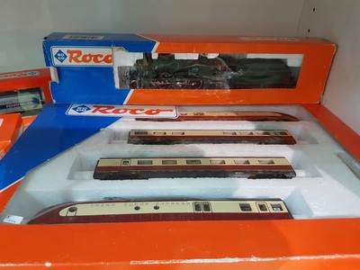 26953973c - Konvolut Modelleisenbahnen Spur H0, Roco, Zugset 43011, Loks 4128A, 43636, 43522, 43216; ...