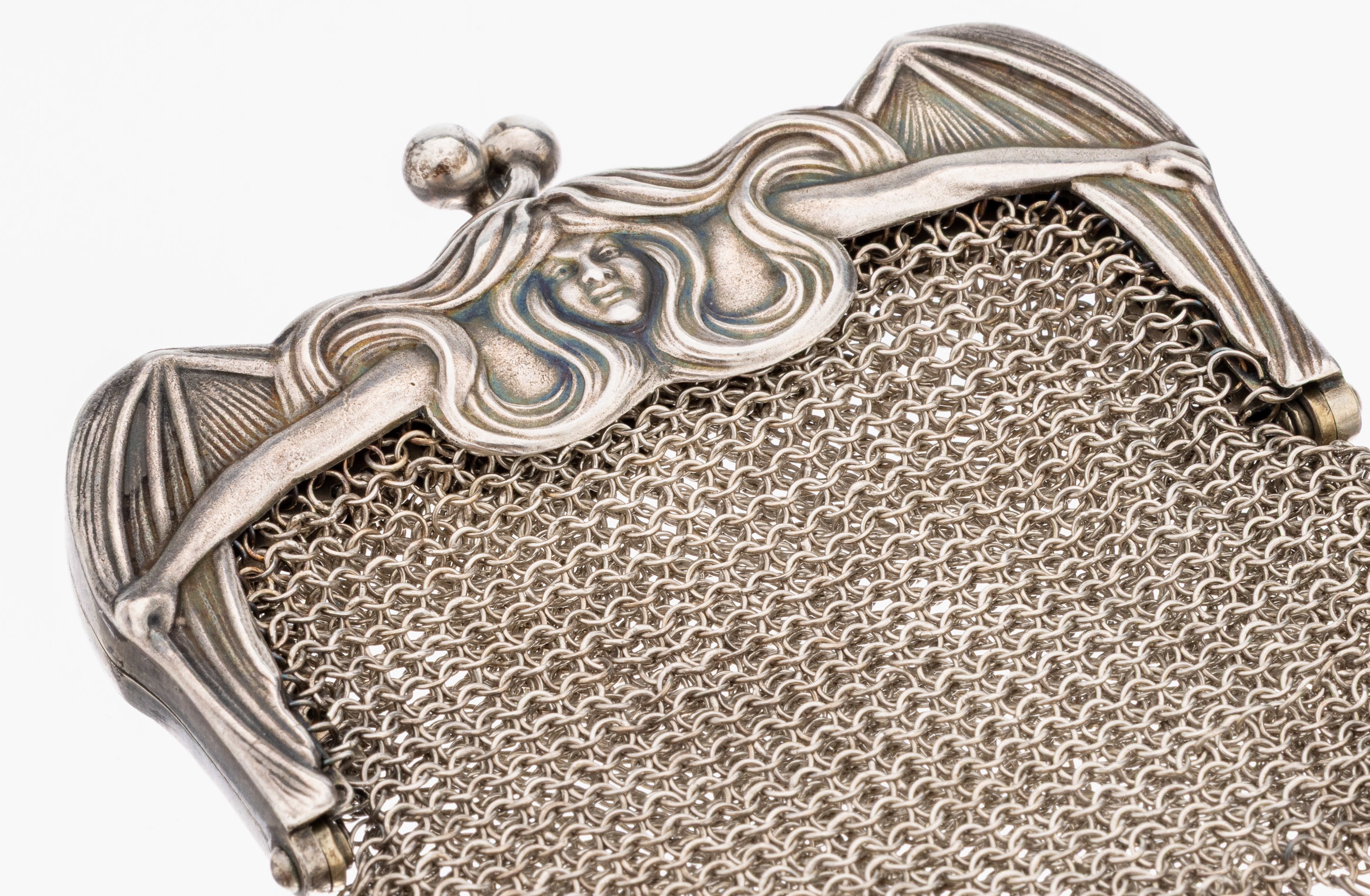 Detail b: Ausgefallenes Jugendstil-Geldtäschchen, Frankreich um 1900, 800er Silber, Eberkopf- punzen, Meistermarke in Raute, verschlagen wohl BAUDET, Bügel ...