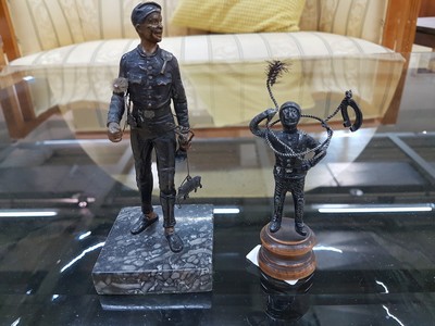 26955051a - Zwei Metallgussskulpturen, Schornstein- oder Kaminfeger, 20.Jh., 1x Bronze auf ...