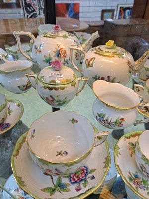 26955083b - Teeservice, Herend Ungarn, Dekor Viktoria, kleine und große Teekanne, zwei ...