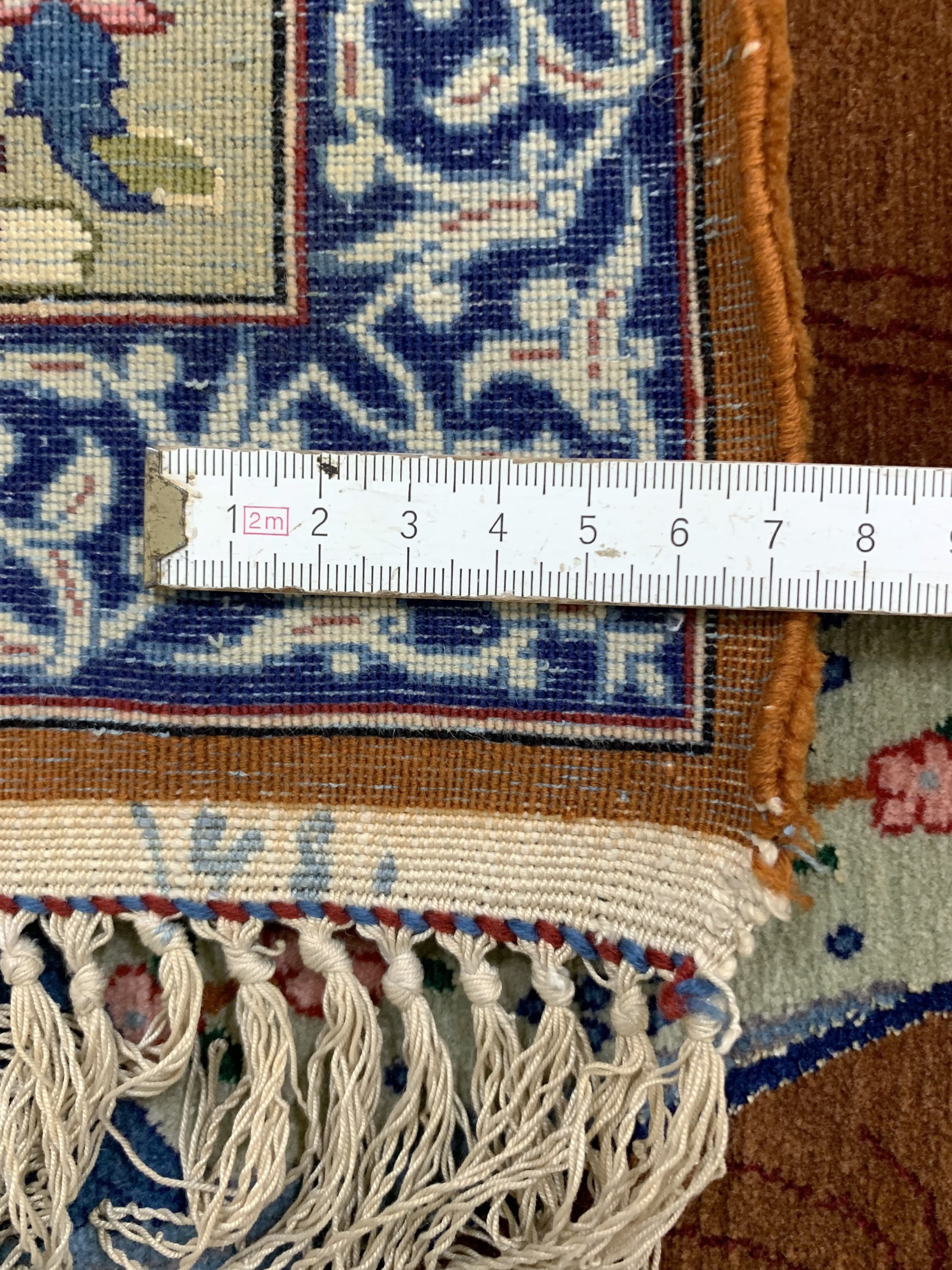 Detail e: Esfahan fein, Persien, Mitte 20.Jhd, Korkwolle mit und auf Seide, ca. 163 x 103 cm,ca. 1,0 Mio. Kn/qm, EHZ: 1-2
