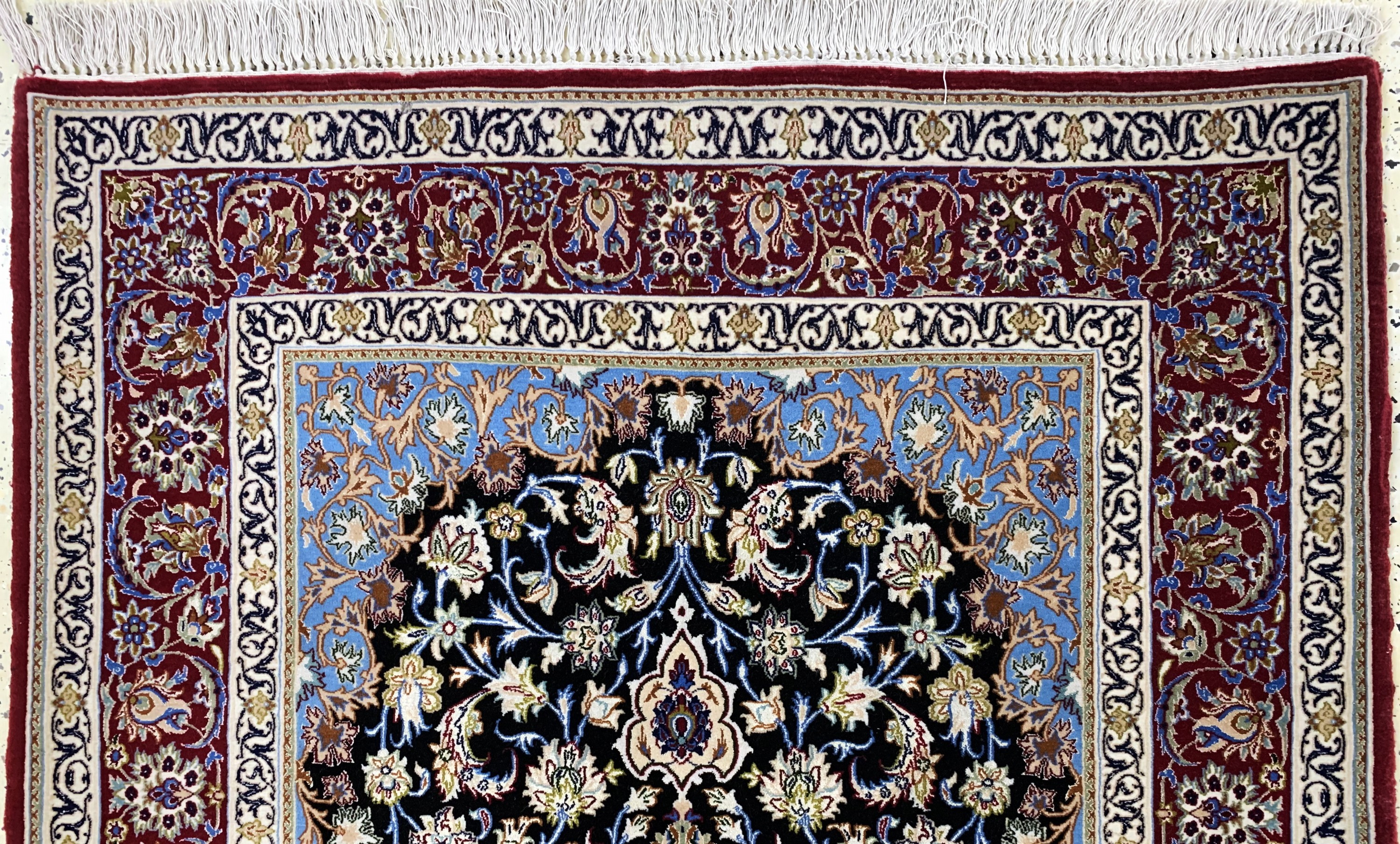 Detail a: Esfahan fein, Persien, Mitte 20.Jhd, Korkwolle mit und auf Seide, ca. 175 x 108 cm,ca. 1,0 Mio. Kn/qm, EHZ: 1-2