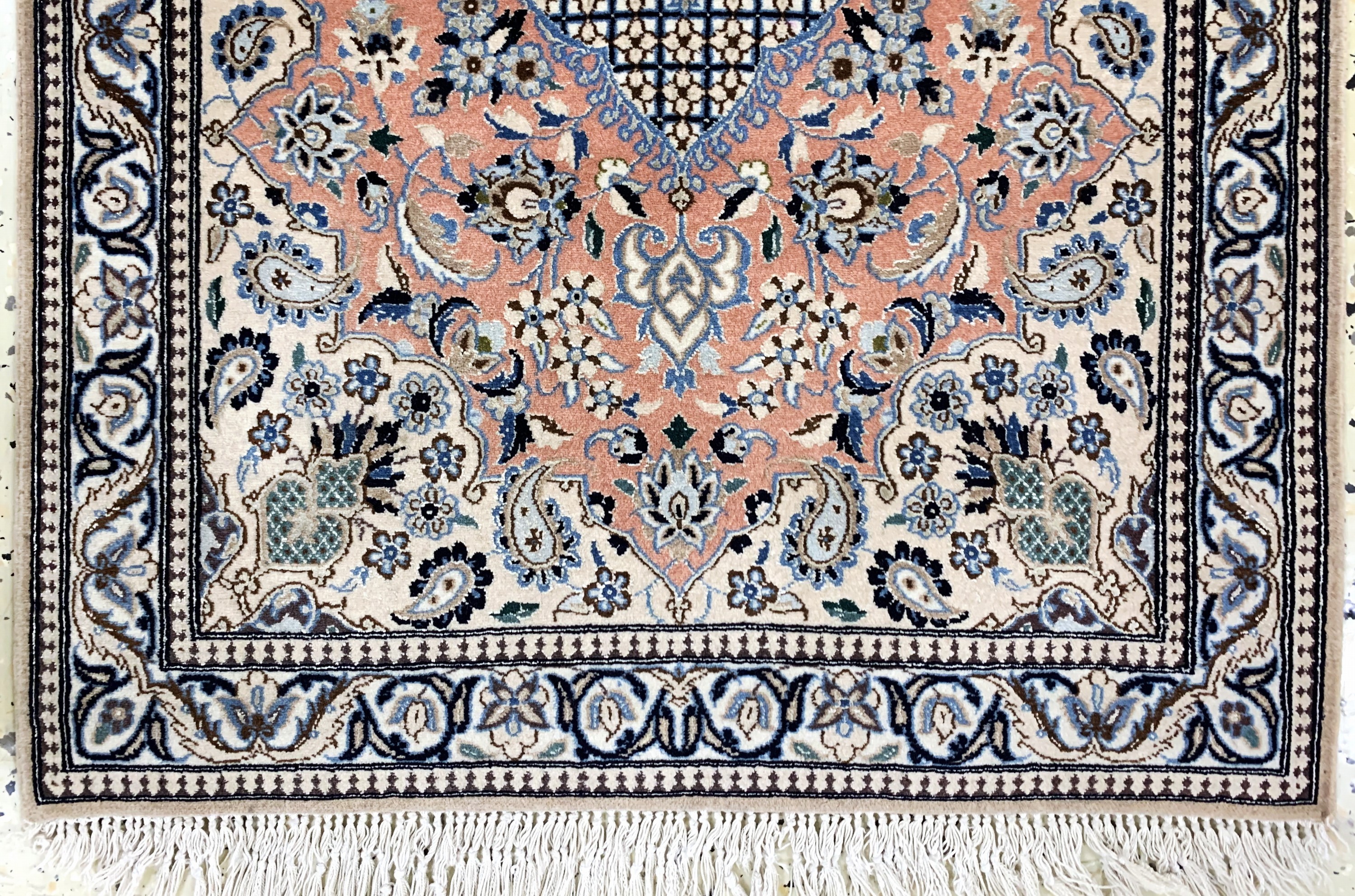 Detail c: Nain fein(6 La), Persien, Mitte 20.Jhd, Korkwolle mit Seide, ca. 89 x 60 cm, ca. 1,0 Mio. Kn/qm, EHZ: 2