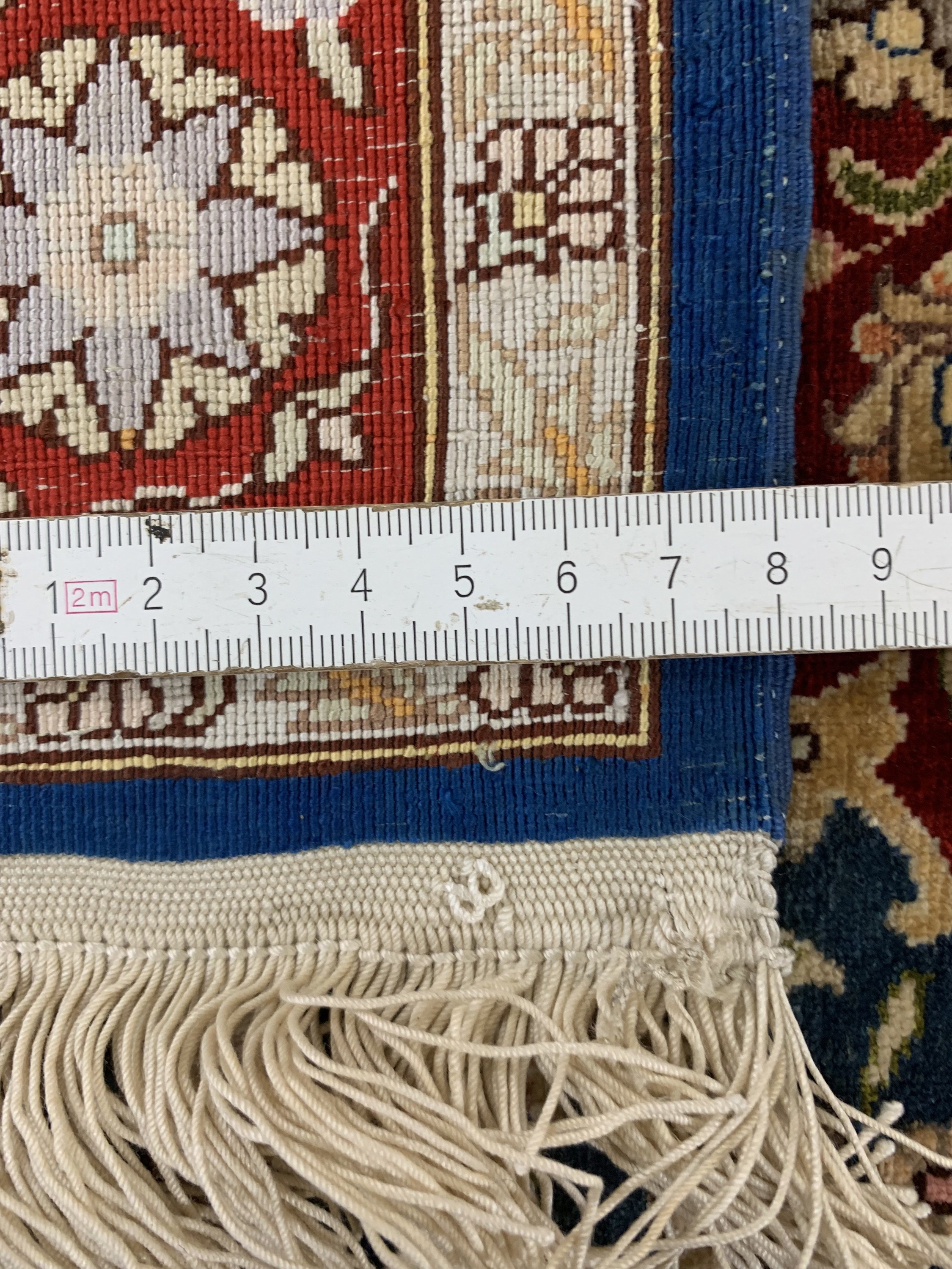 Detail f: Hereke Seide fein signiert, Türkei, Mitte 20.Jhd, reine Naturseide, ca. 79 x 54 cm, ca. 1,0 Mio. Kn/qm, EHZ: 1-2