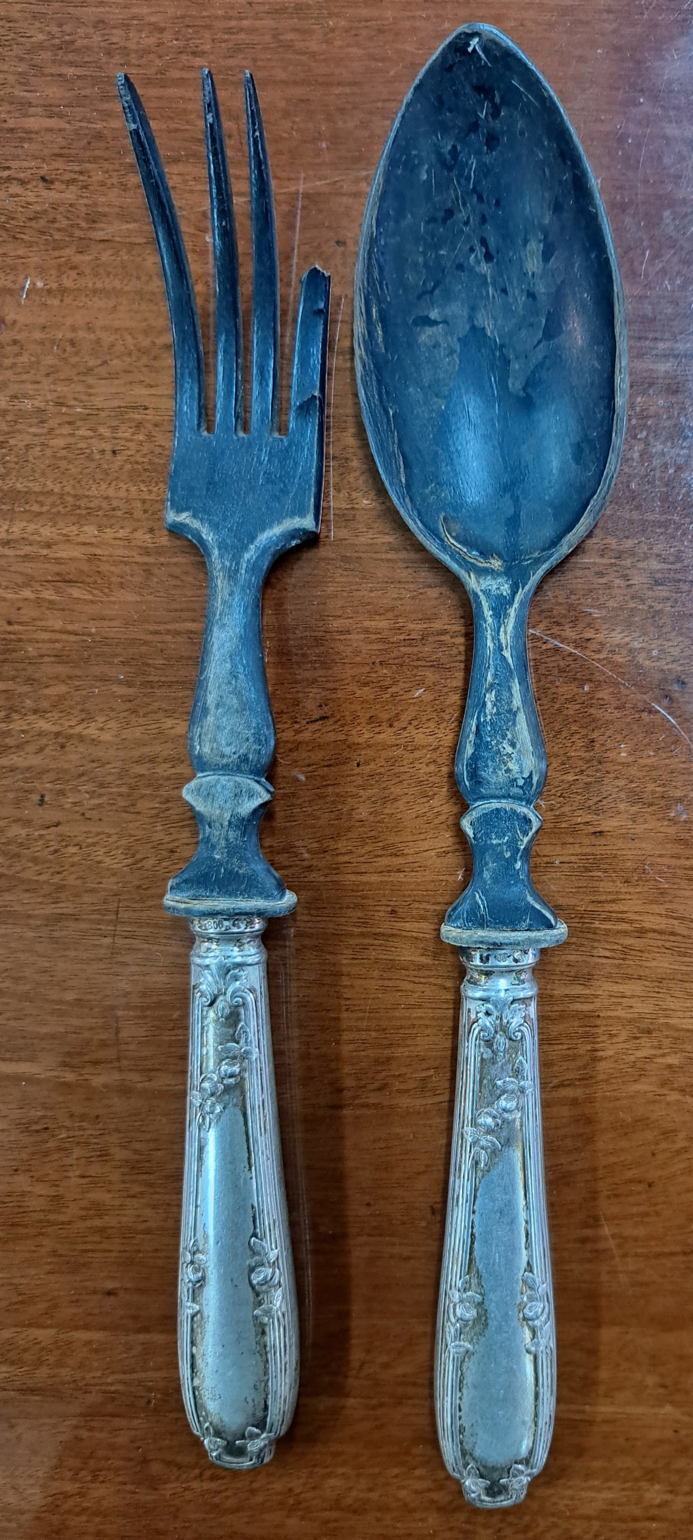 Detail d: Besteckteile, Koch & Bergfeld, um 1900, 800er Aufsätze vergoldet, 2 tlg. Salatbesteck mit Horneinsätzen, 2 tlg Fischvorlegebesteck, Tortenmesser, ...