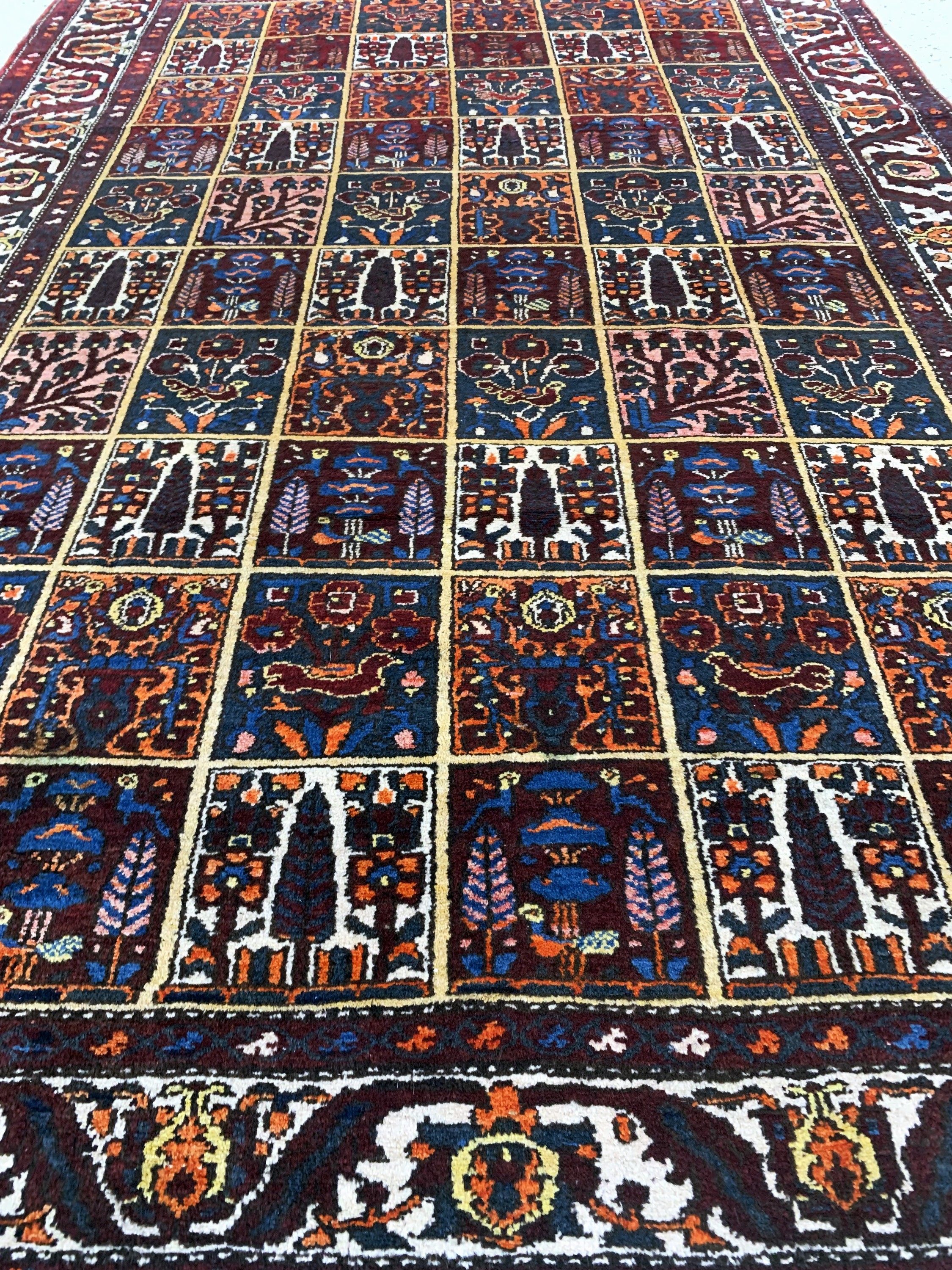 Detail f: Bachtiar, Persien, Mitte 20.Jhd, Wolle auf Baumwolle, ca. 300 x 207 cm, EHZ: 2