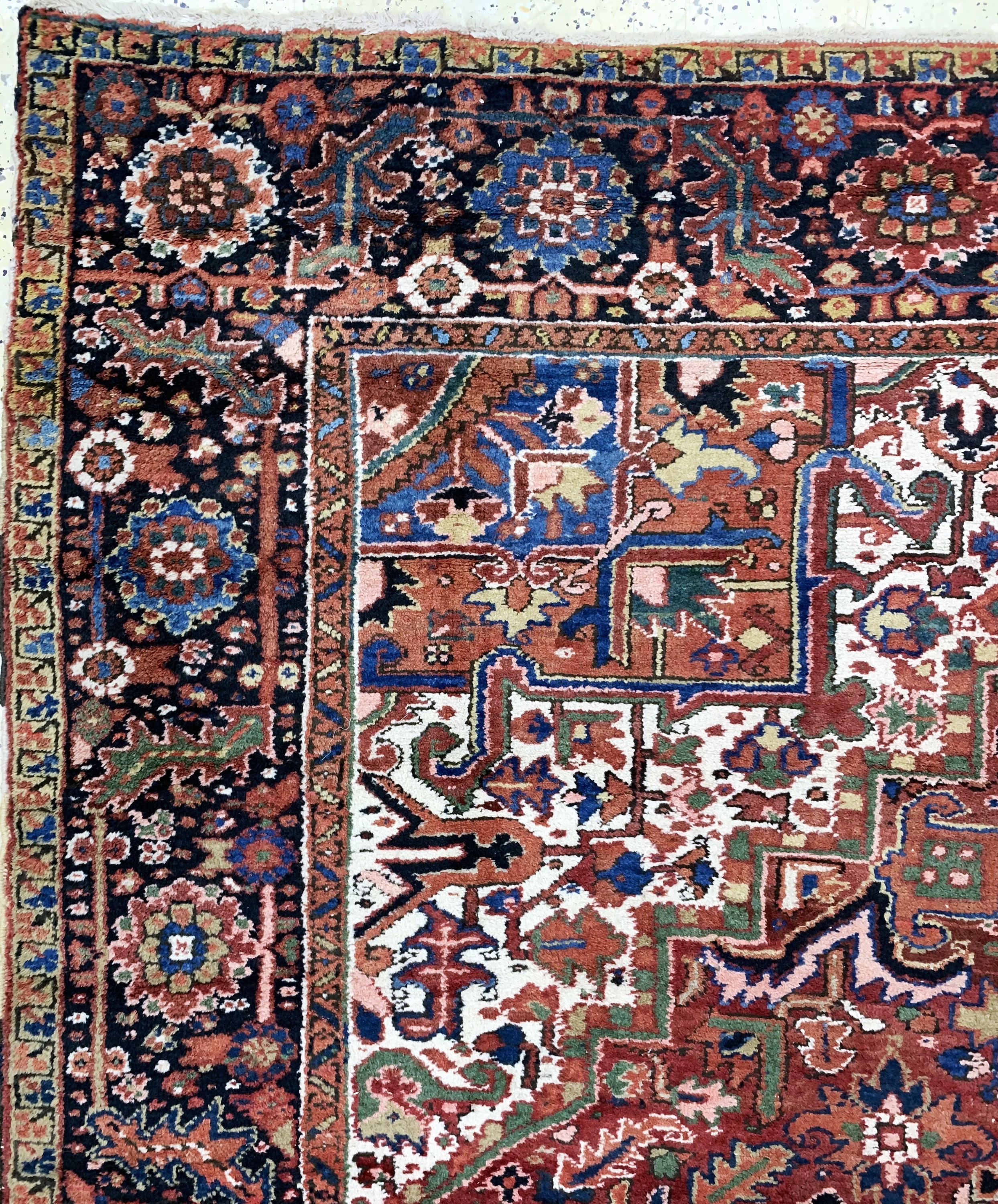 Detail d: Heriz alt, Persien, Anfang 20.Jhd, Wolle auf Baumwolle, ca. 365 x 275 cm, EHZ: 3
