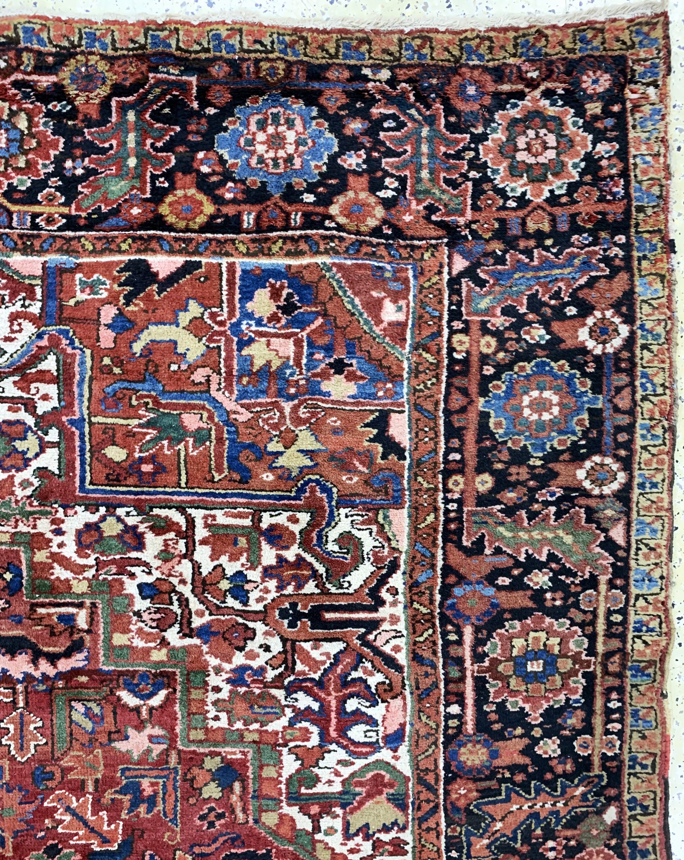 Detail e: Heriz alt, Persien, Anfang 20.Jhd, Wolle auf Baumwolle, ca. 365 x 275 cm, EHZ: 3