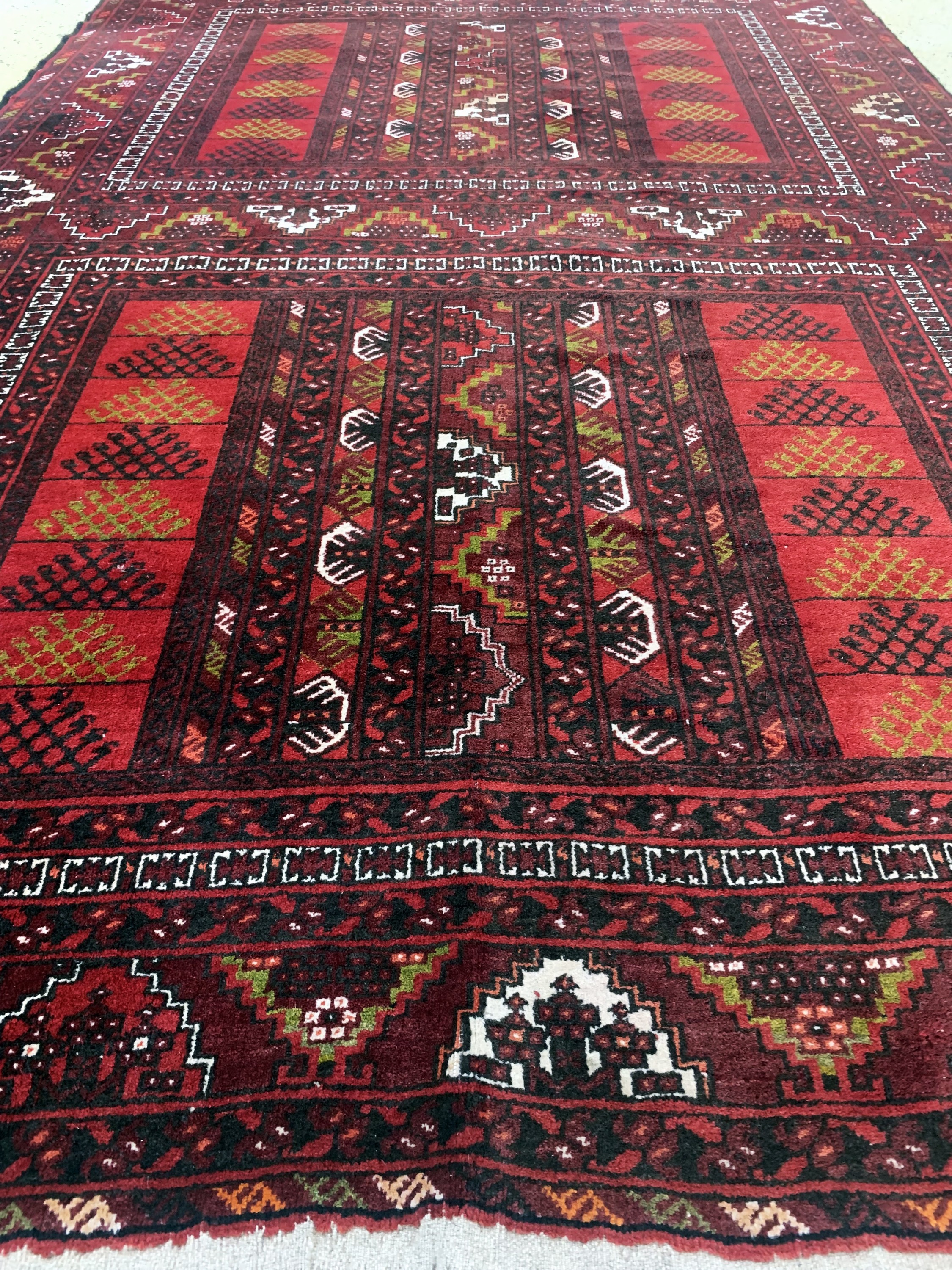 Detail e: Ersari Engsi, Afghanistan, Mitte 20.Jhd, Wolle auf Wolle, ca. 250 x 168 cm, EHZ: 2