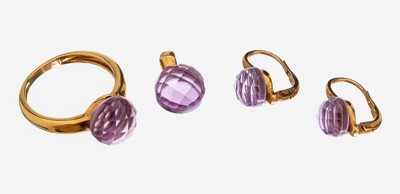 Image 26957428 - 8 kt Gold Amethyst-Schmuckset, GG 333/000, best. aus: Ring, RW 57, 1 Paar ...