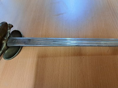 26957474g - Konvolut aus vier Blankwaffen: Ausgeh- Seitengewehr 40er Jahre, Stahlgefäß, ...