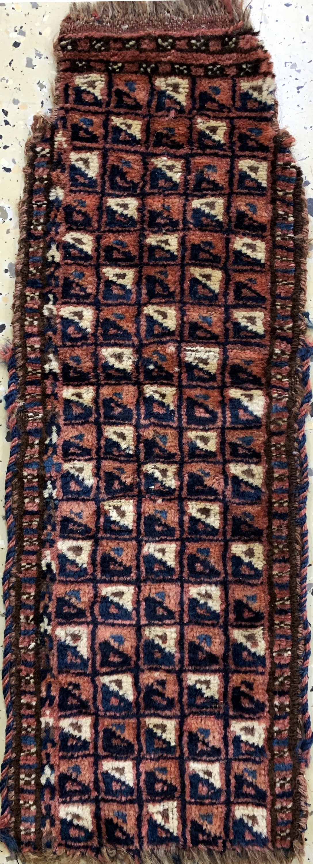 Detail a: 2 Lots, Doppelttasche, Turkmenistan, um 1900,Wolle auf Wolle, ca. 97 x 57 cm, Pfeiltaschenfront, 93 x 20 cm, EHZ: 3