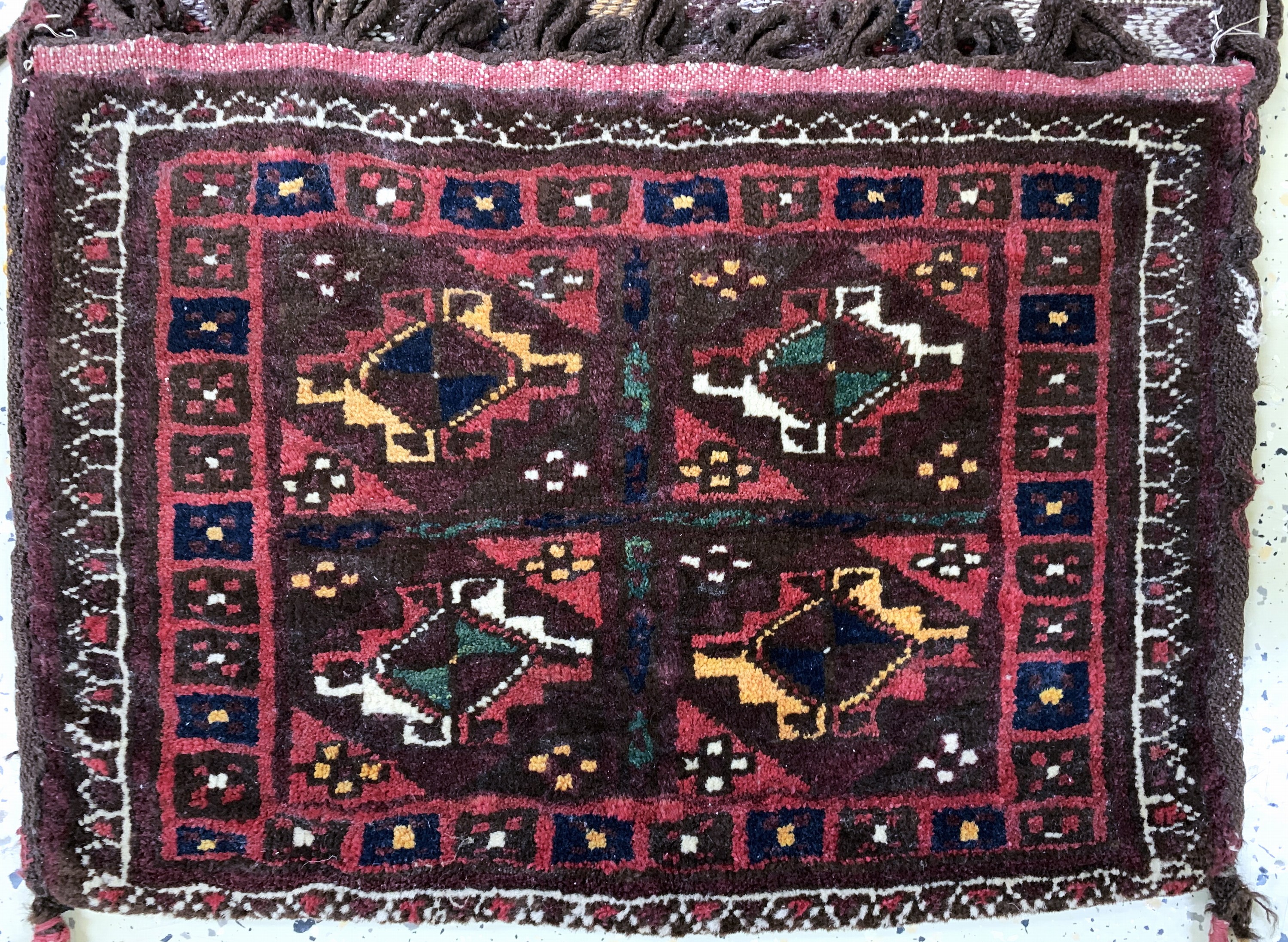Detail d: 2 Lots, Doppelttasche, Turkmenistan, um 1900,Wolle auf Wolle, ca. 97 x 57 cm, Pfeiltaschenfront, 93 x 20 cm, EHZ: 3