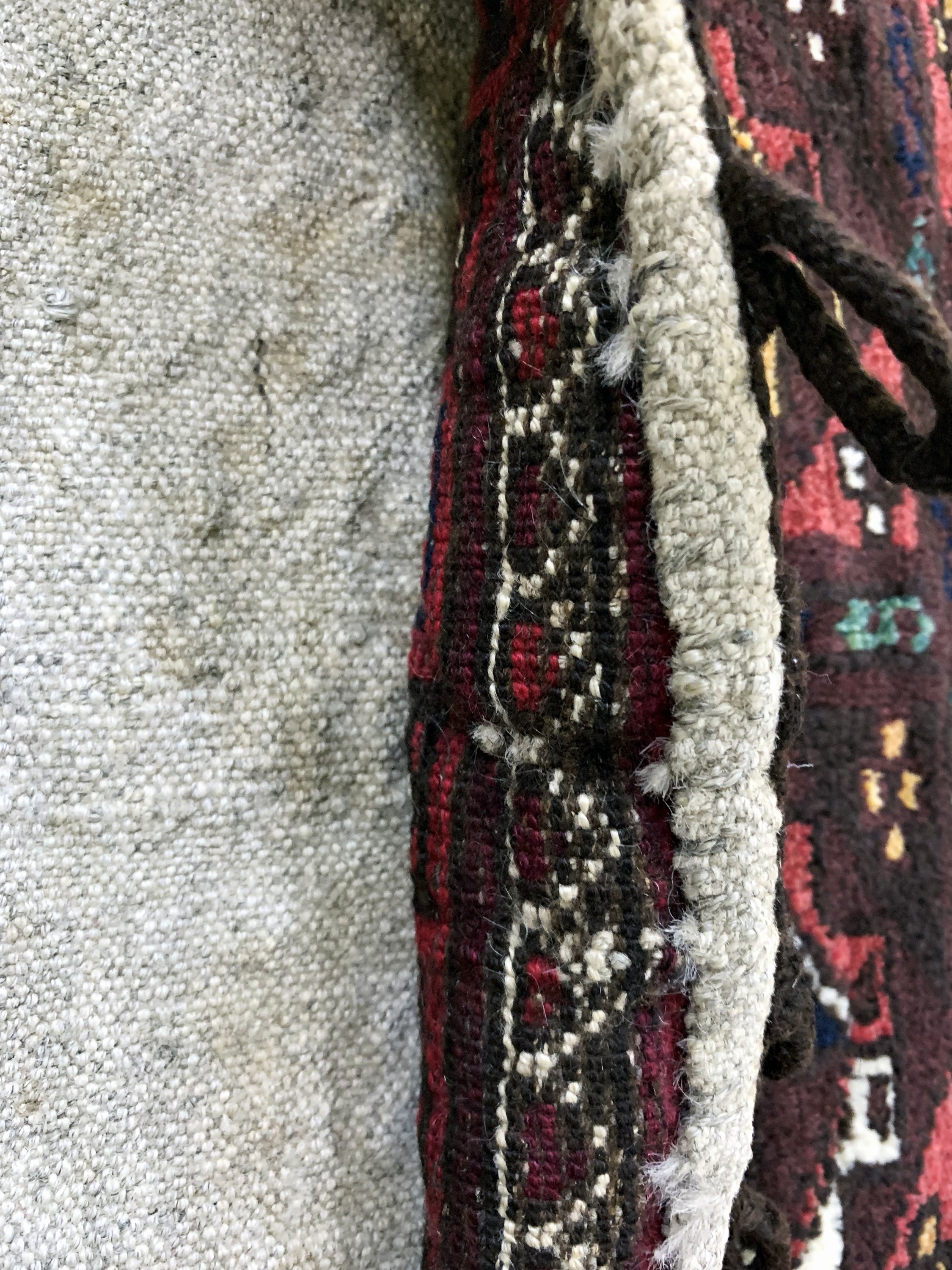 Detail e: 2 Lots, Doppelttasche, Turkmenistan, um 1900,Wolle auf Wolle, ca. 97 x 57 cm, Pfeiltaschenfront, 93 x 20 cm, EHZ: 3