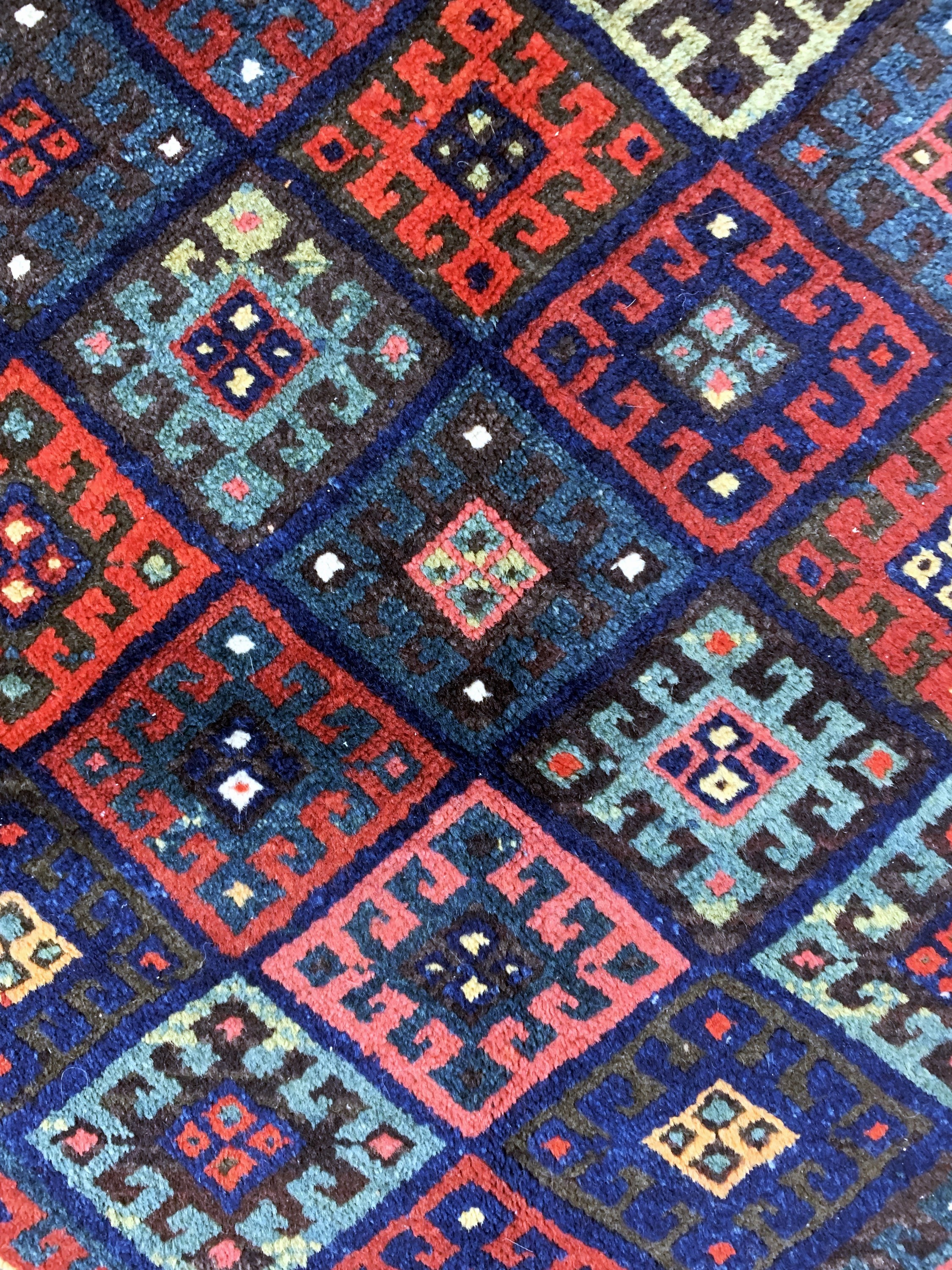 Detail b: Jaf Taschenfront, Persien, um 1900, Wolle auf Wolle, ca. 100 x 80 cm, EHZ: 2-3