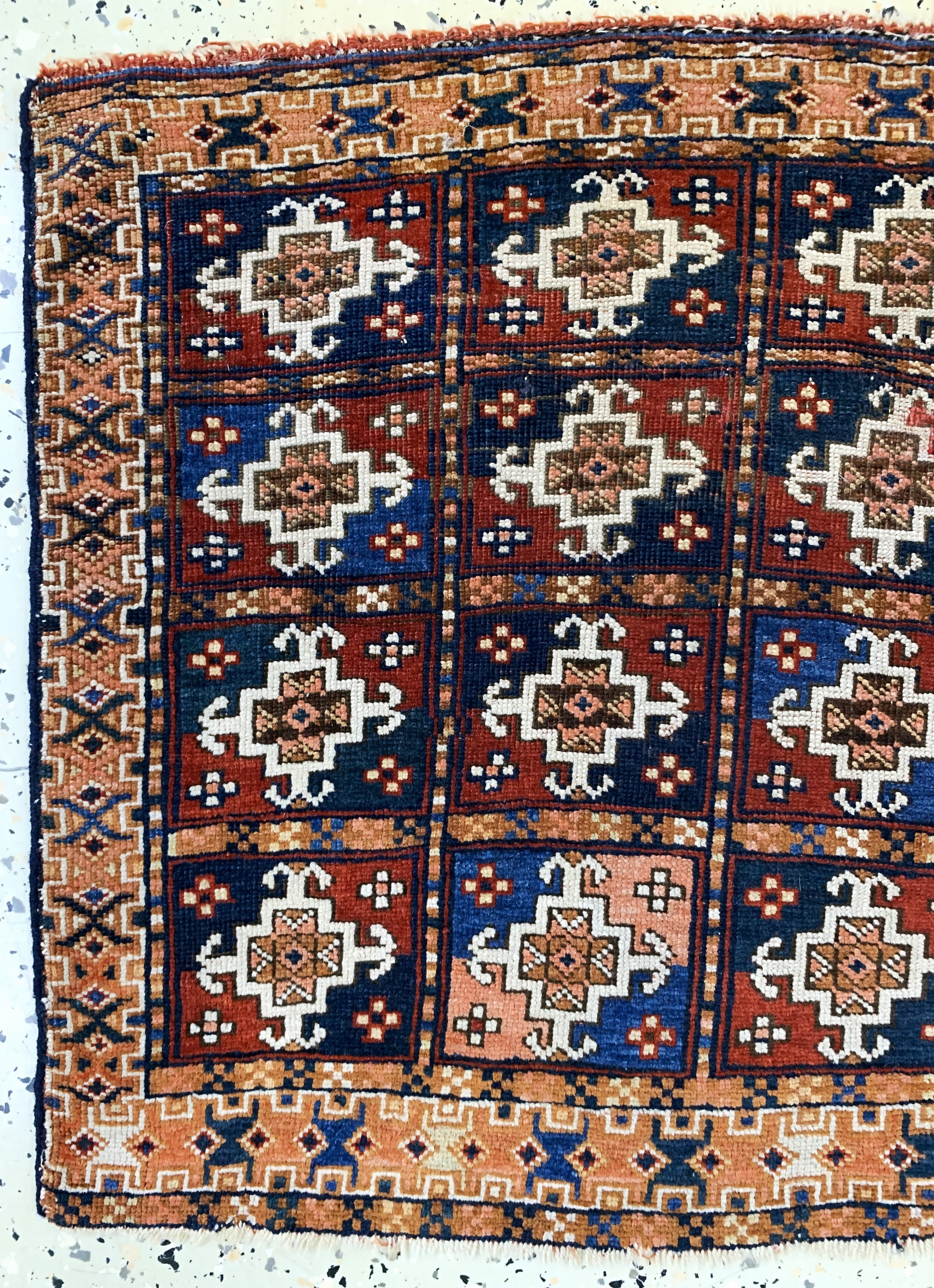 Detail c: Taschenfront antik, Turkmenistan, 19.Jhd, Wolle auf Wolle, ca. 82 x 57 cm, EHZ: 3