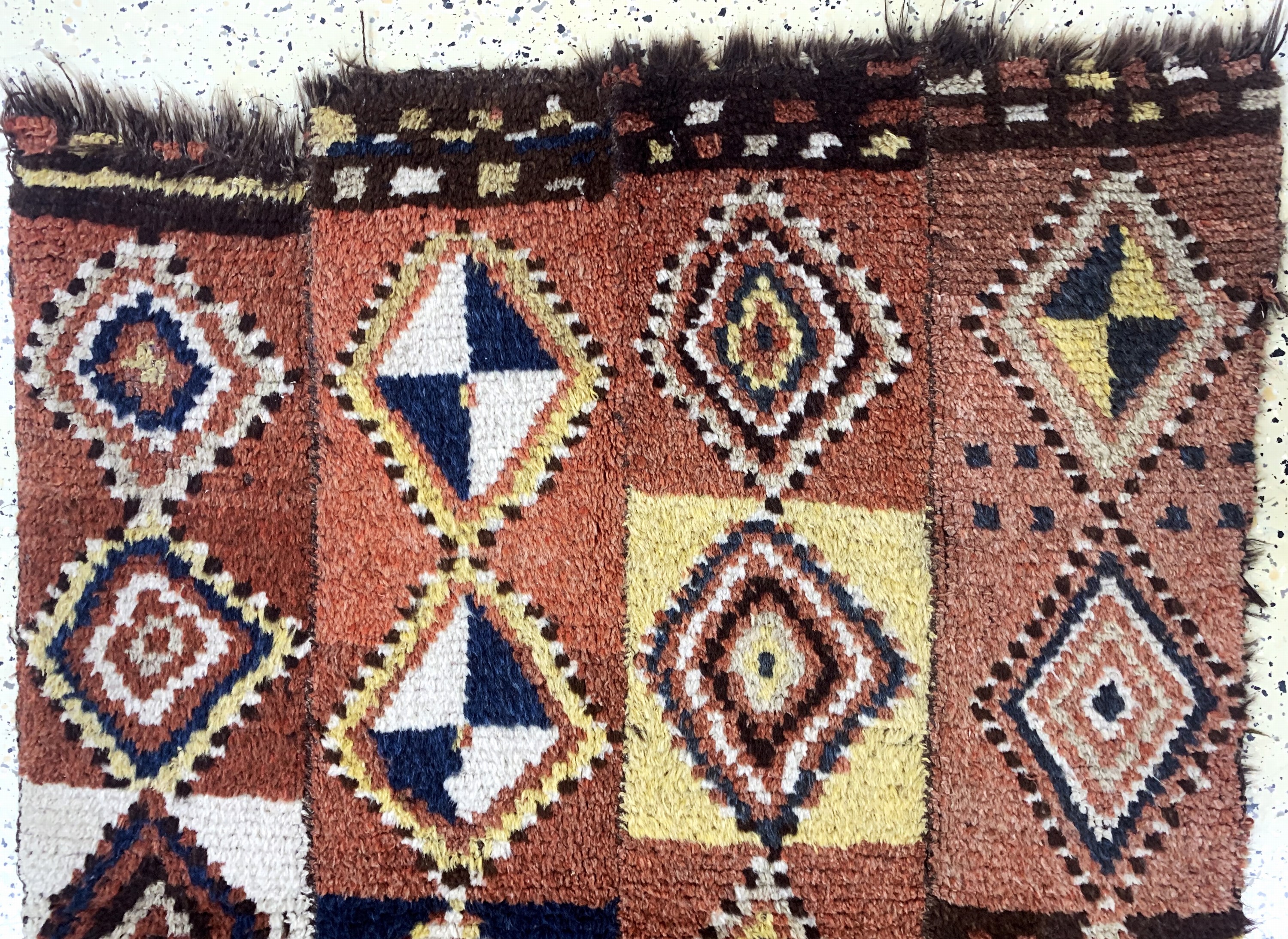 Detail a: Schafteppich antik(4 Bahnig), Türkei, 19.Jhd, Wolle auf Wolle, ca. 129 x 100 cm, EHZ: 3