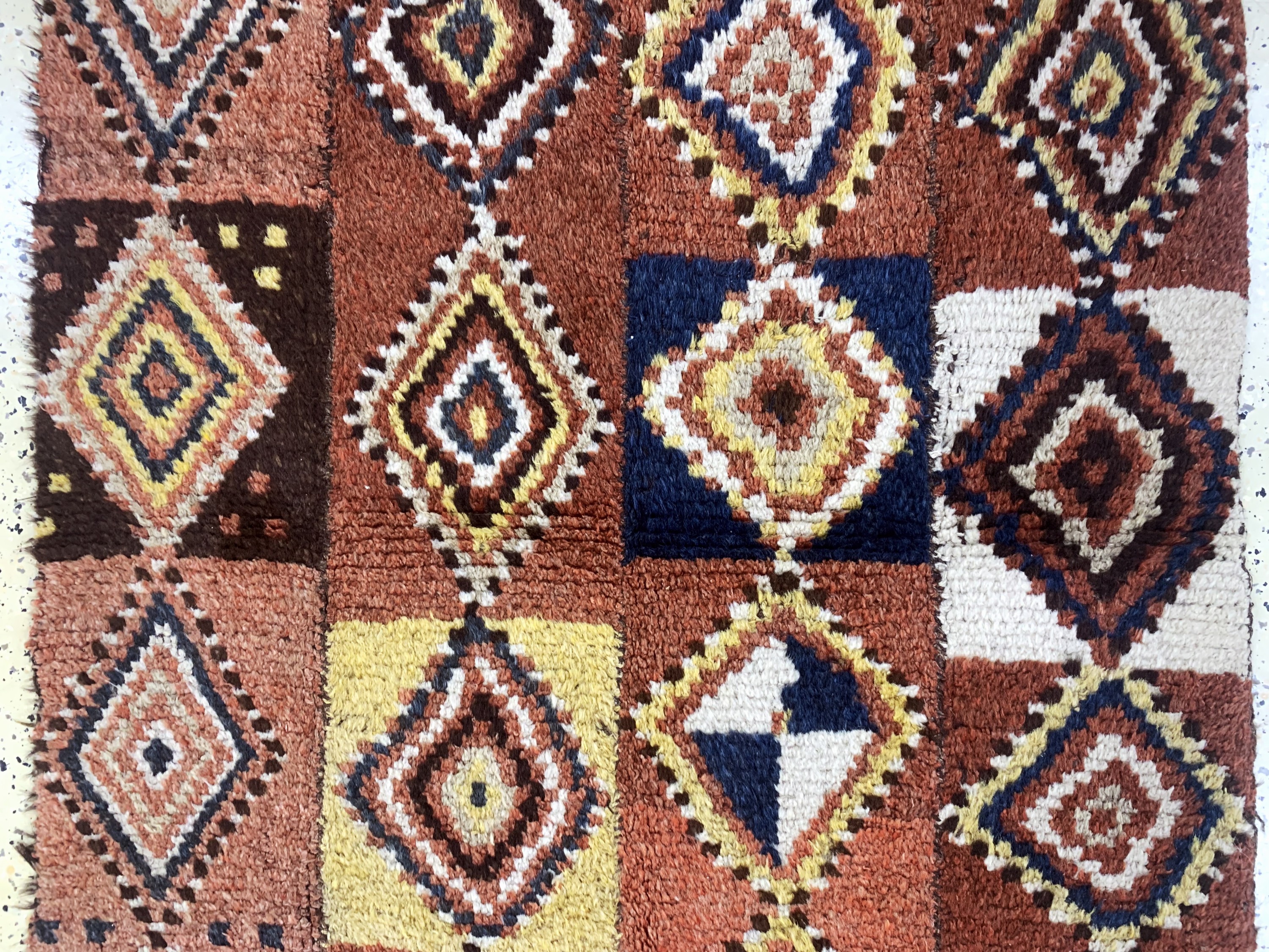 Detail b: Schafteppich antik(4 Bahnig), Türkei, 19.Jhd, Wolle auf Wolle, ca. 129 x 100 cm, EHZ: 3