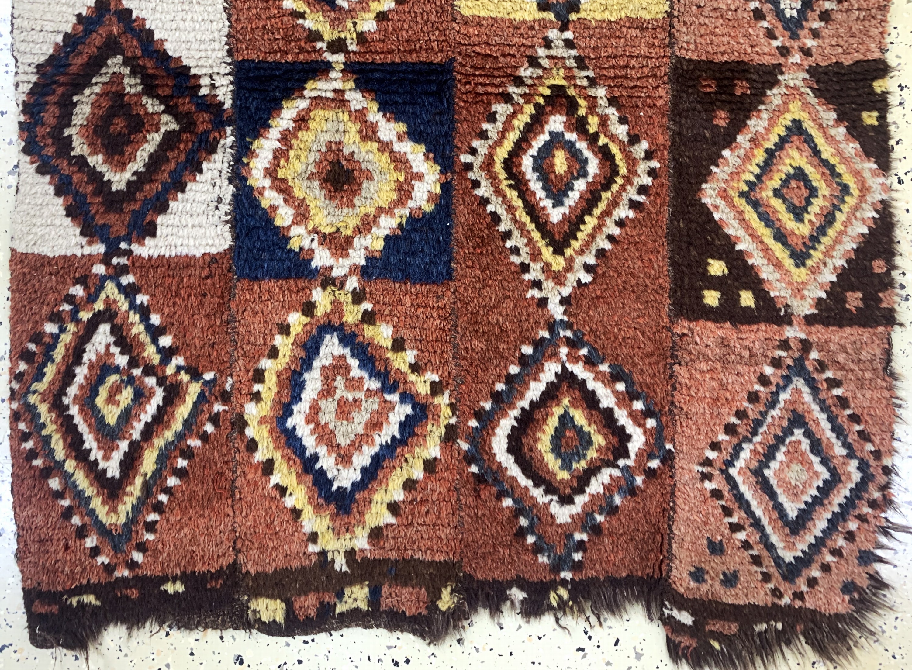Detail c: Schafteppich antik(4 Bahnig), Türkei, 19.Jhd, Wolle auf Wolle, ca. 129 x 100 cm, EHZ: 3