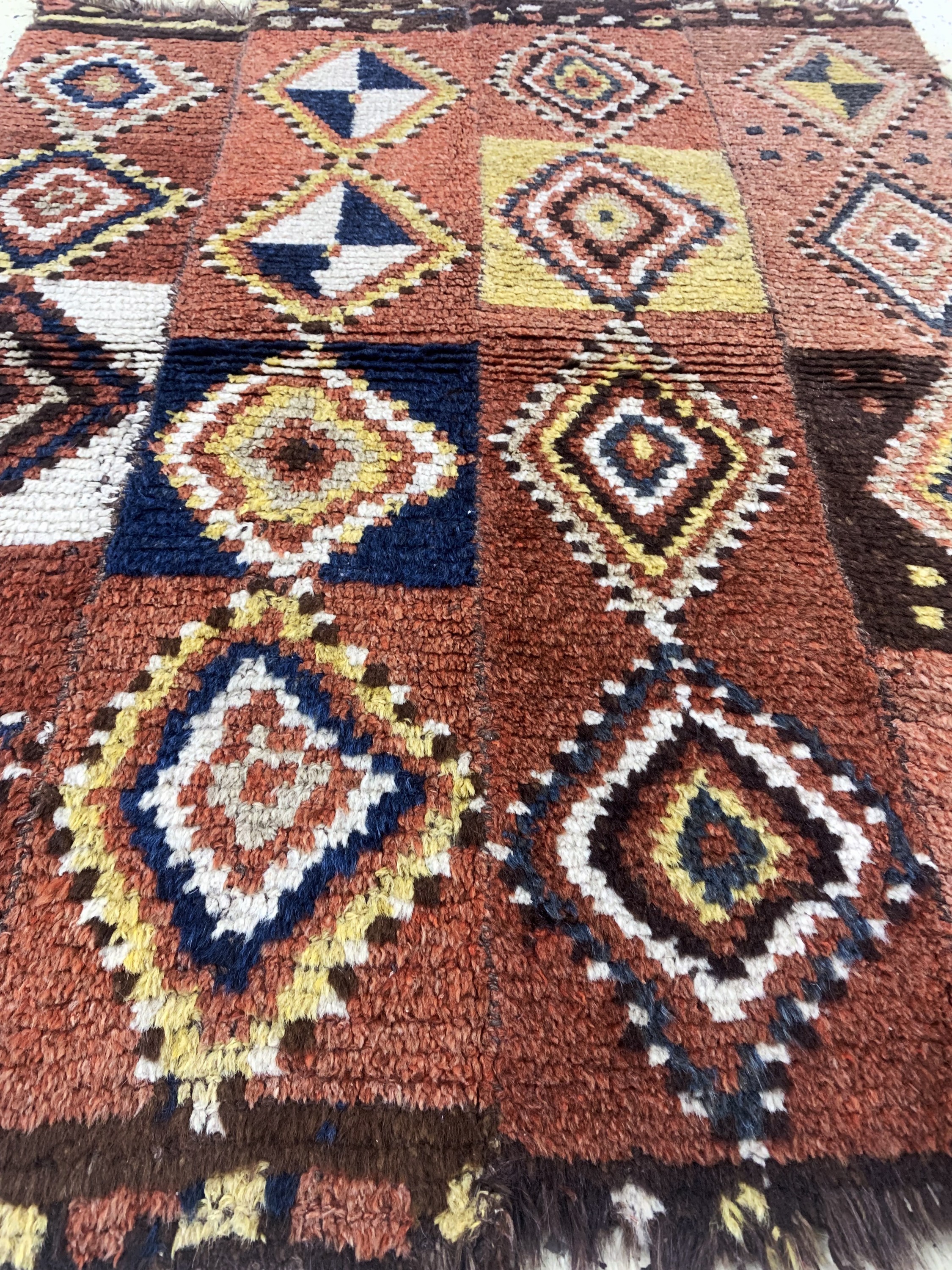 Detail d: Schafteppich antik(4 Bahnig), Türkei, 19.Jhd, Wolle auf Wolle, ca. 129 x 100 cm, EHZ: 3