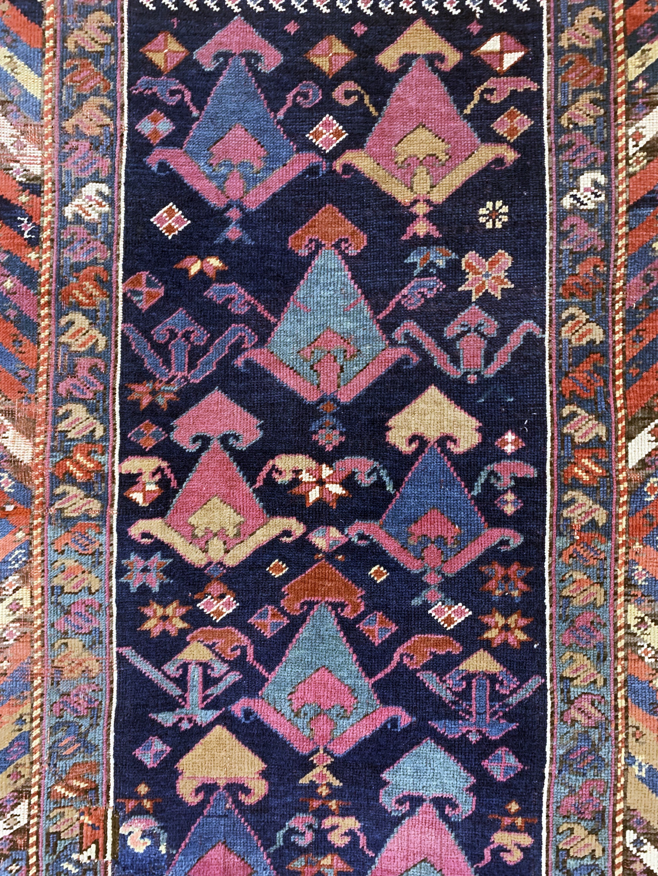 Detail b: Kazak antik"Talisch", Kaukasus, 19.Jhd, Wolle auf Wolle, ca. 134 x 97 cm, EHZ: 3