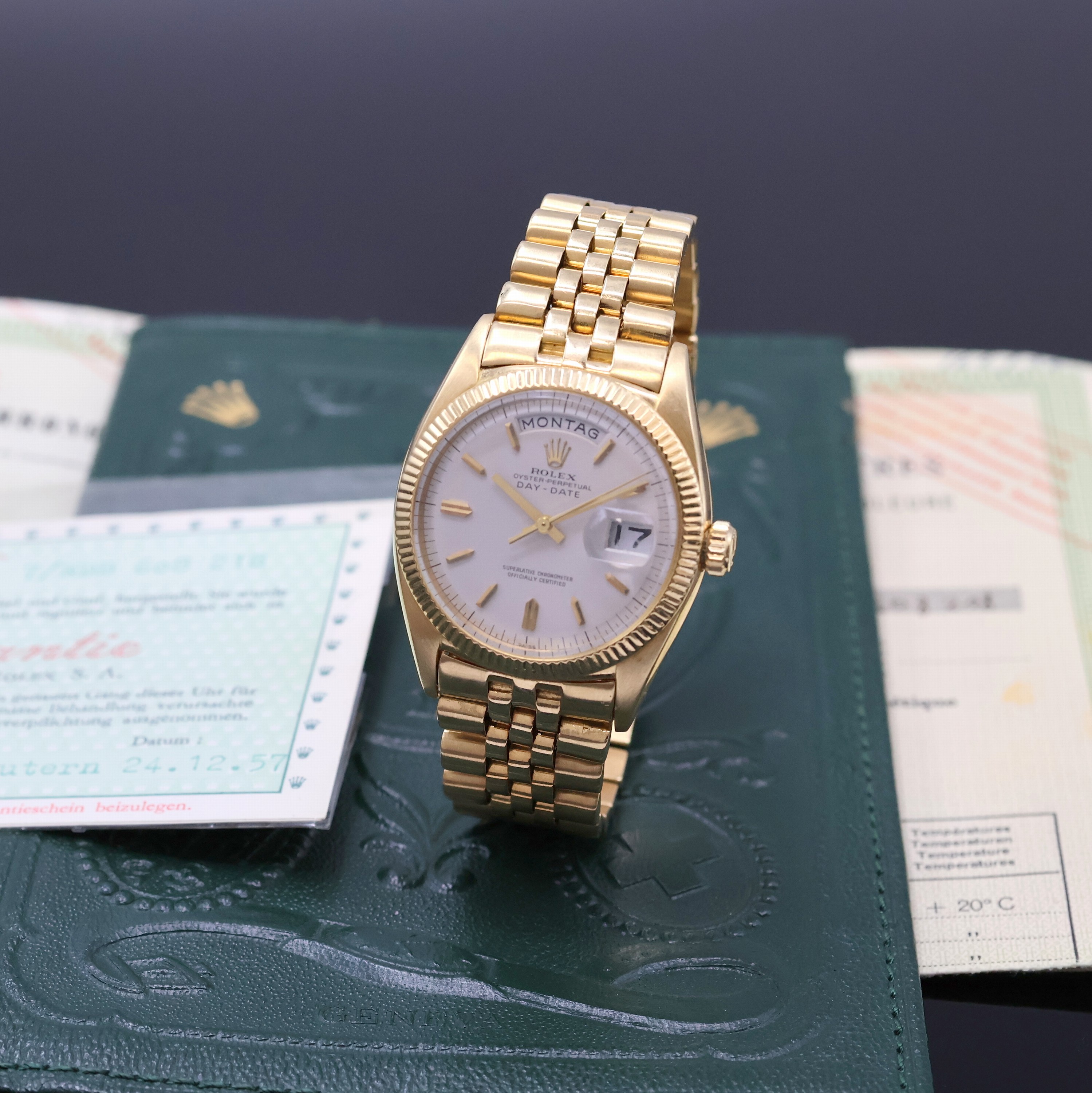ROLEX sehr seltene und frühe Herrenarmbanduhr Oyster Perpetual Day-Date aus der ersten Serie Referenz 6511, Automatik, GG 750/000 inkl. orig. ...