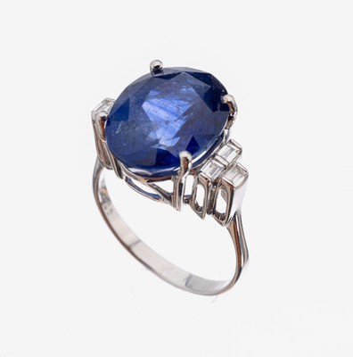 Image 26957846 - 18 kt Gold Saphir-Diamant-Ring, WG 750/000,1 ovalfacett. Saphir ca. 9.08 ct (grav.) ...