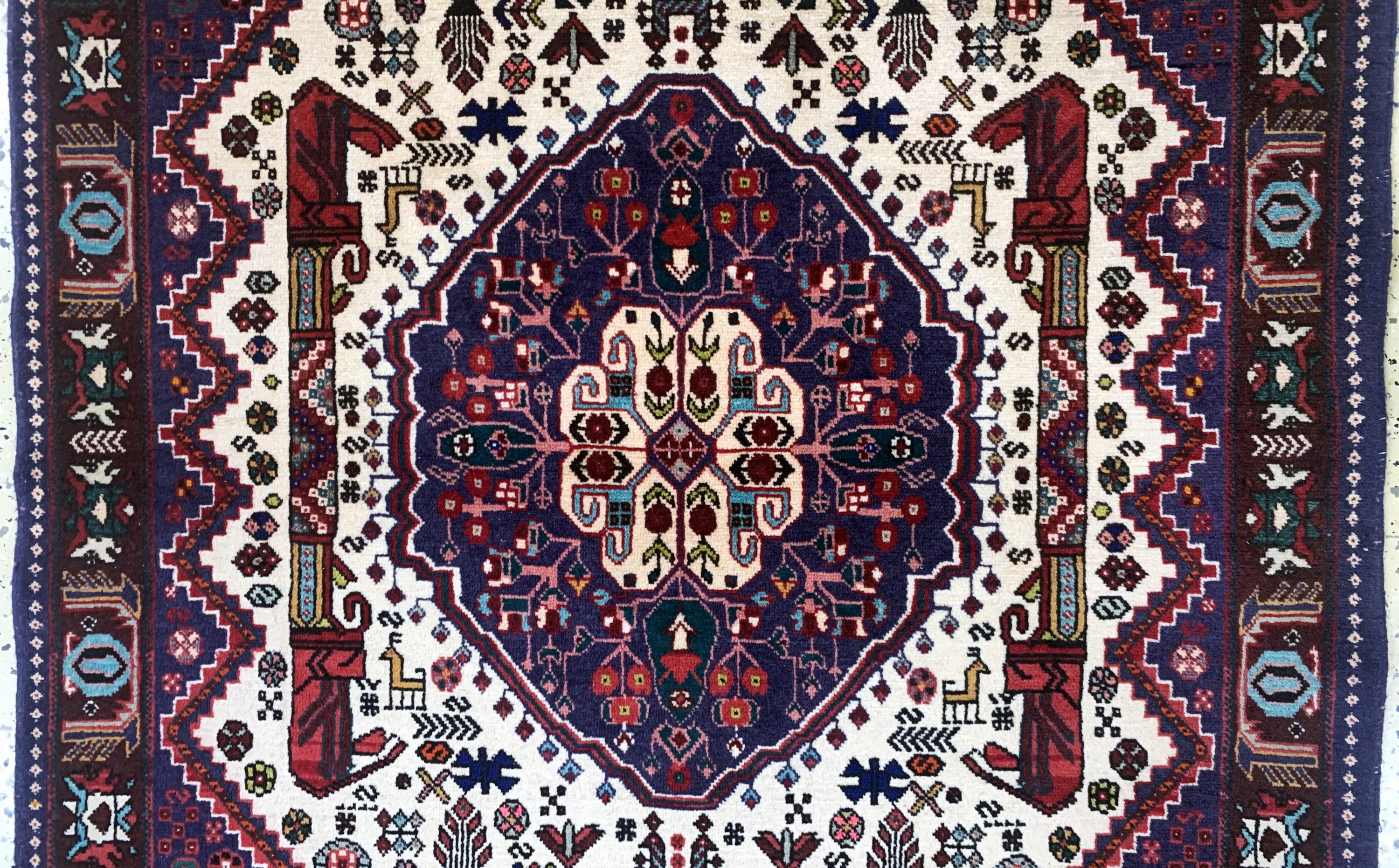 Detail b: Ghaschgai, Persien, Mitte 20.Jhd, Wolle aufBaumwolle, ca. 174 x 112 cm, EHZ: 1-2