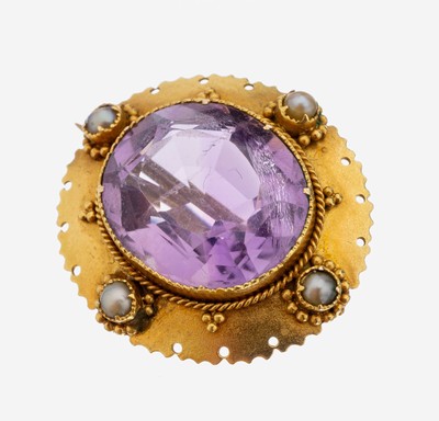 Image 26958329 - 14 kt Gold Amethyst-Brosche, um 1900, GG 585/000 gepr., mittig ovalfacett. Amethyst, ...