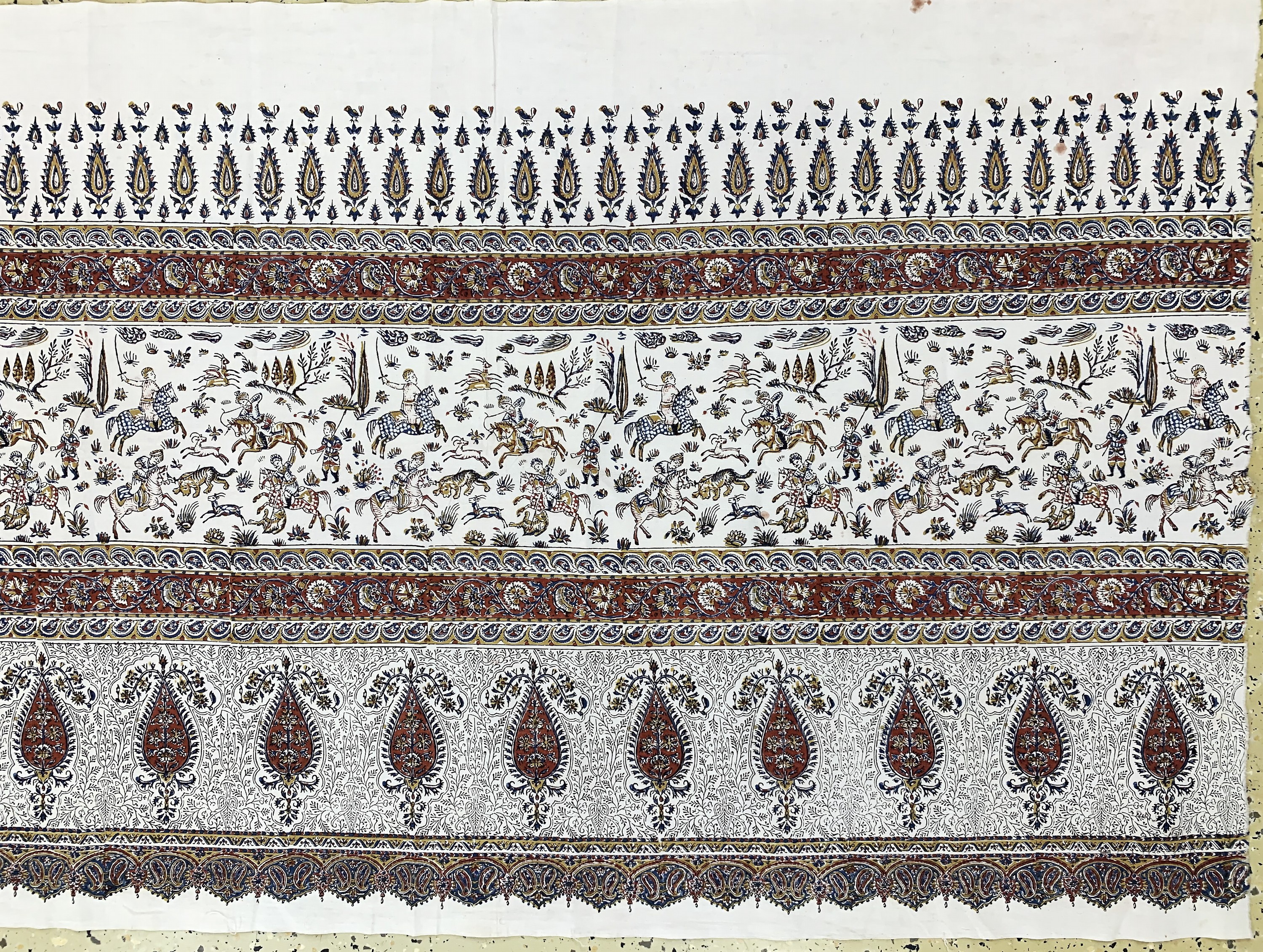 Detail c: 4 Lots Ghalamkar, Esfahan, Perisen, signiert, Mitte 20.Jhd, Stoff-bedruckt, ca. 273 x 85 cm, ca. 187.86 cm, ca. 56 x 54 cm, ca. 118 x 118 cm, ...