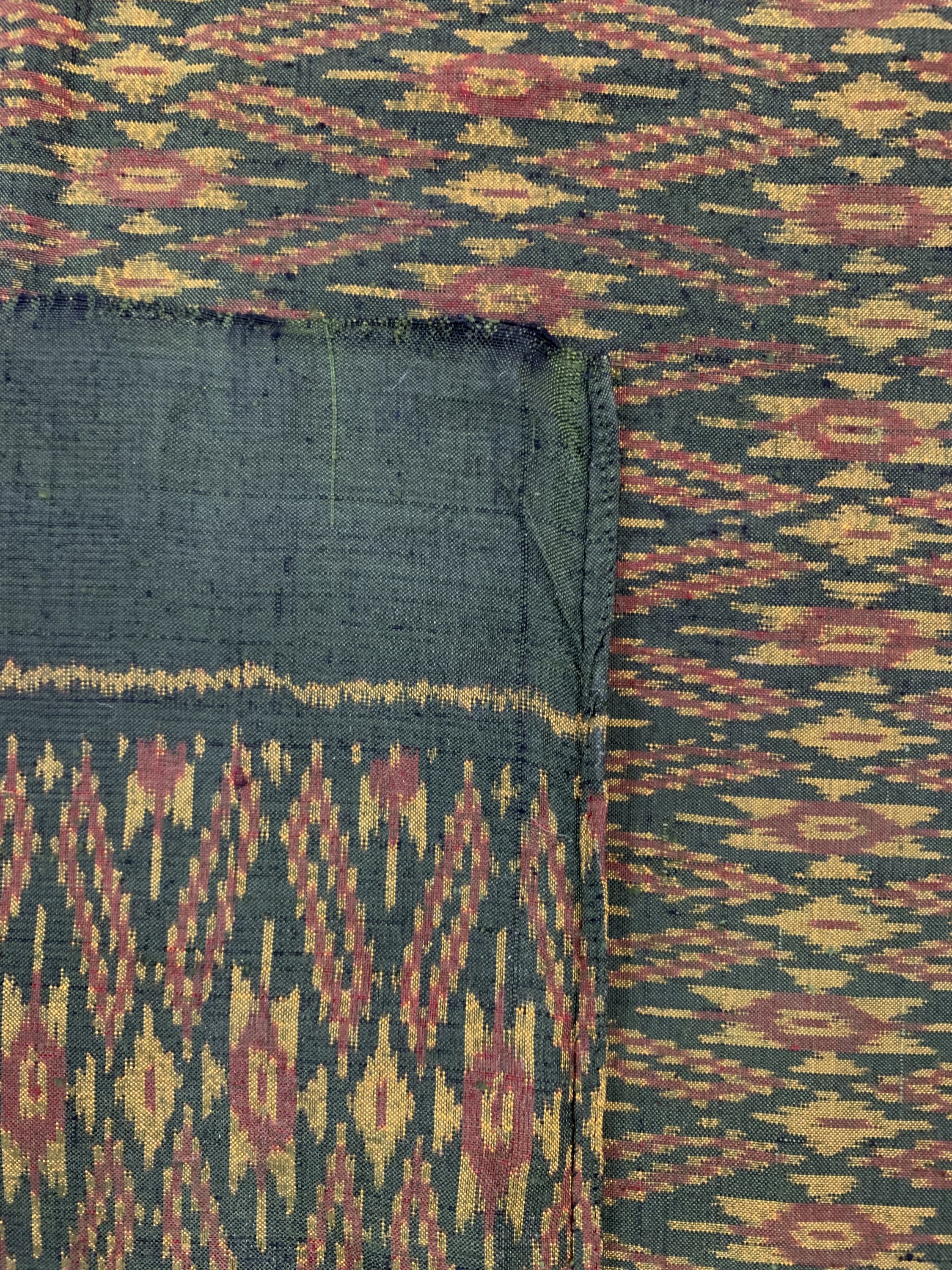 Detail c: 3 Lots Seidentextilien, Indonesien, Mitte 20.Jhd, Seide, ca. 185 x 89 cm, EHZ: 1-2