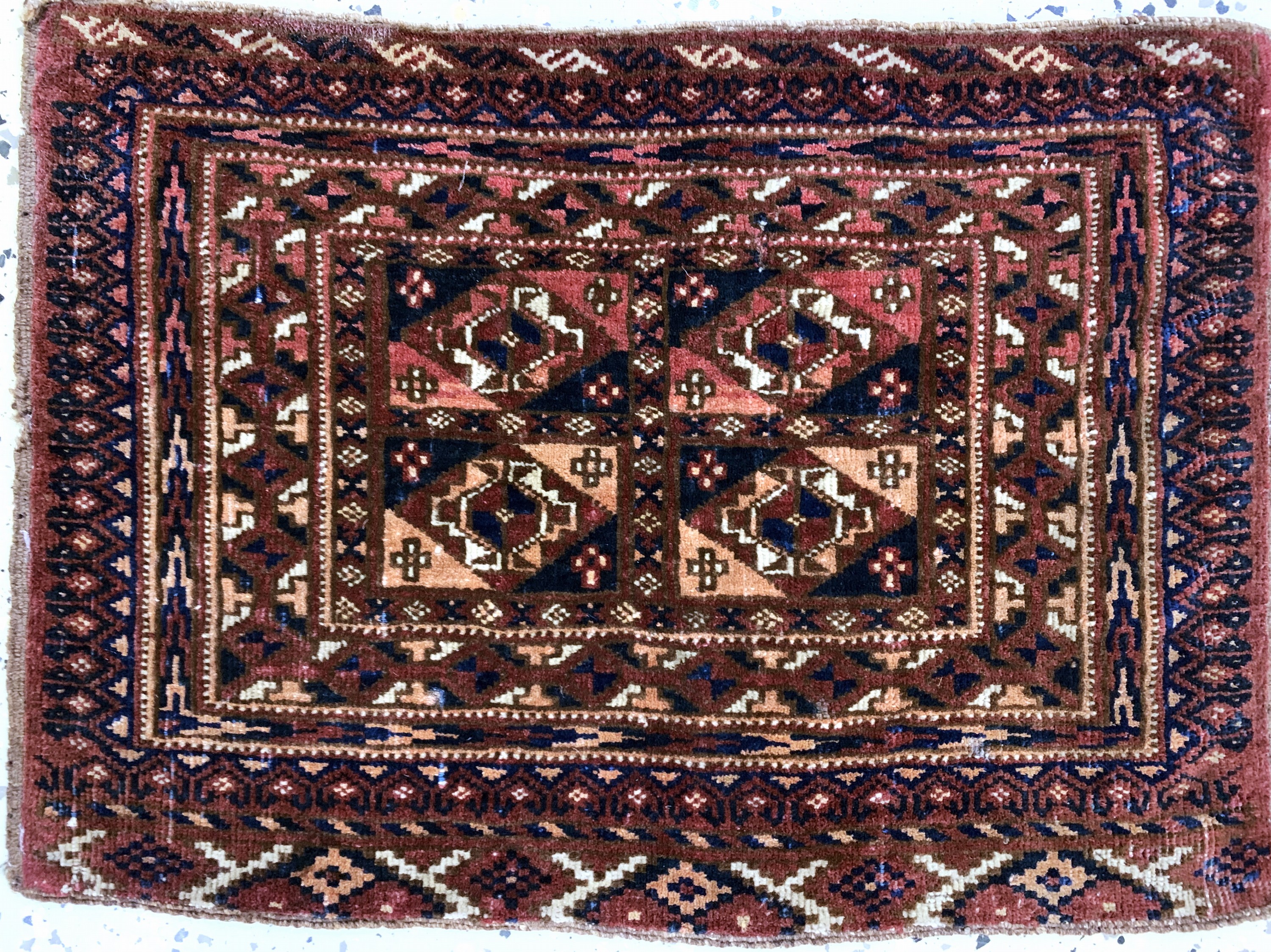 Detail a: 5 Lots antike Turkmenen, Turkmenistan, 19.Jhd, Wolle auf Wolle, Asmalyk, ca. 110 x 62cm, EHZ: 3-4