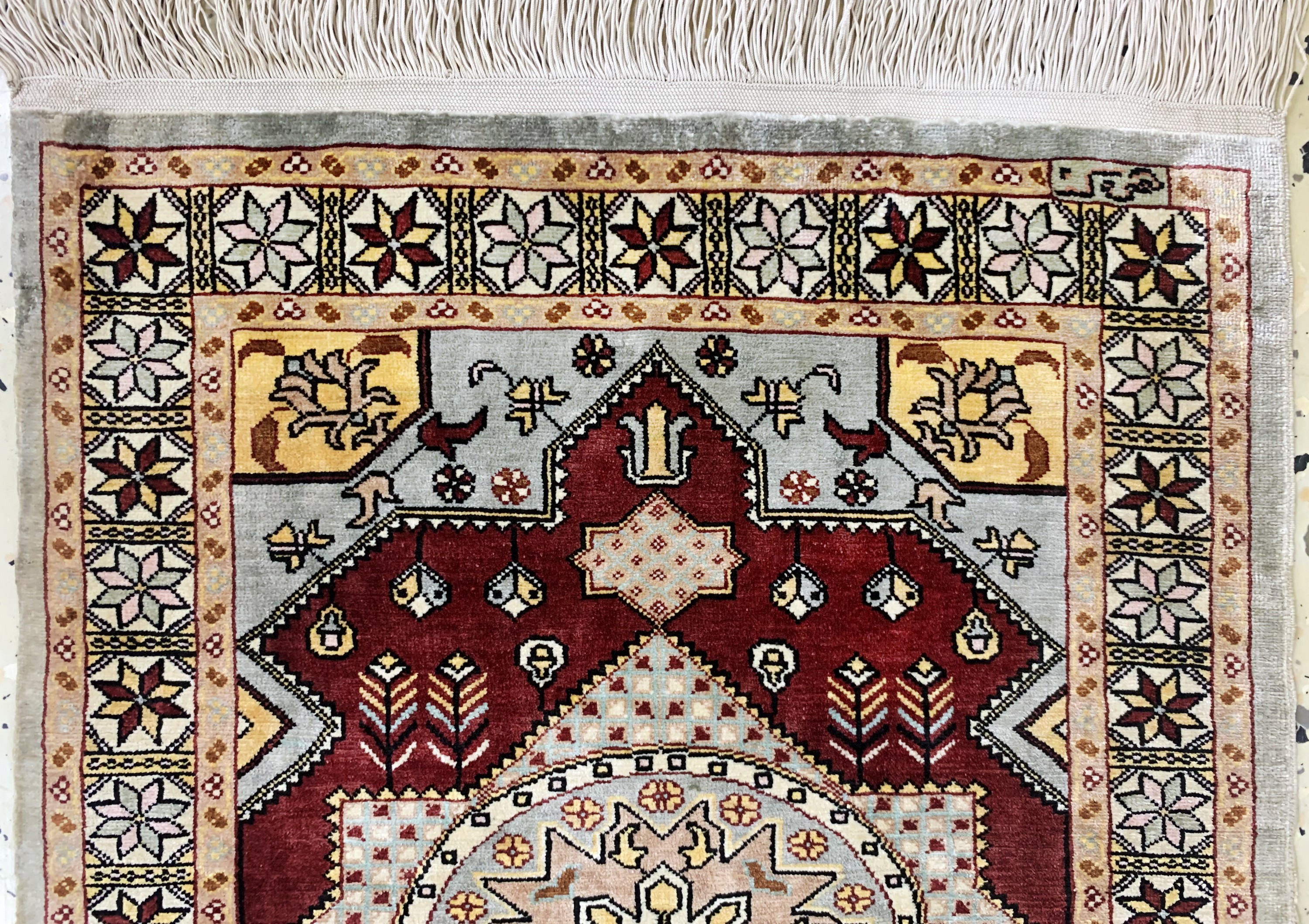 Detail a: Hereke Seide, signiert, Türkei, Mitte 20.Jhd, reine Naturseide, ca. 48 x 37 cm, ca. 1,0 Mio. Kn/qm, EHZ: 1-2