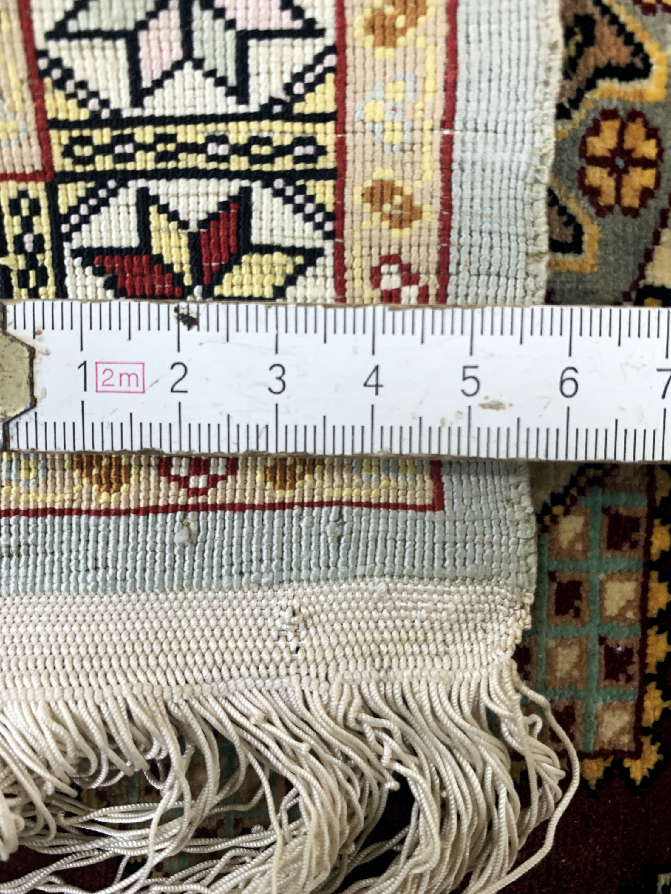 Detail d: Hereke Seide, signiert, Türkei, Mitte 20.Jhd, reine Naturseide, ca. 48 x 37 cm, ca. 1,0 Mio. Kn/qm, EHZ: 1-2