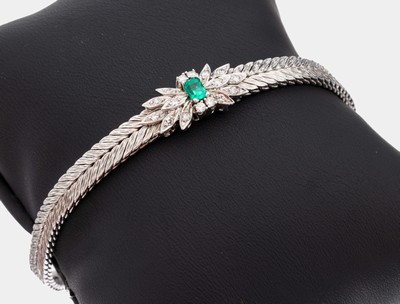 Image 26958426 - 18 kt Gold Smaragd-Diamant-Armband, 1970er Jahre, WG 750/000, florales Mittelteil, ...