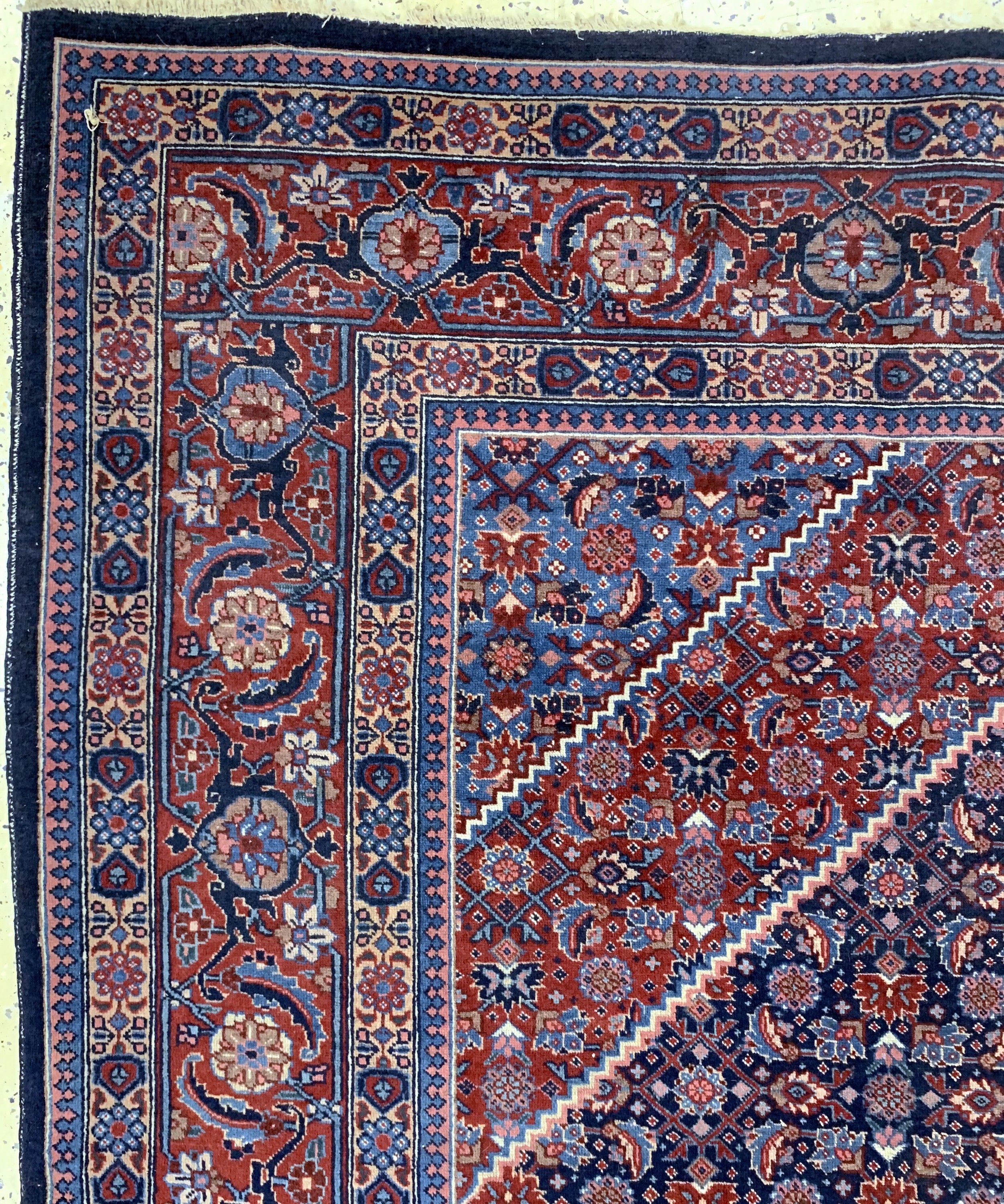 Detail d: Täbriz alt, Persien, Anfang 20.Jhd, Wolle auf Baumwolle, ca. 366 x 242 cm, EHZ: 3