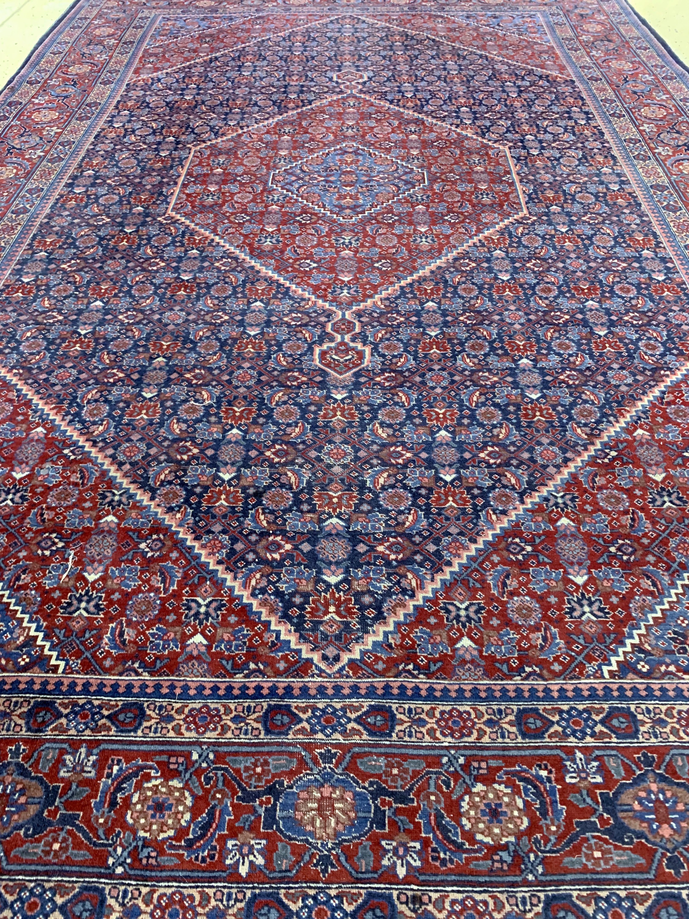 Detail g: Täbriz alt, Persien, Anfang 20.Jhd, Wolle auf Baumwolle, ca. 366 x 242 cm, EHZ: 3