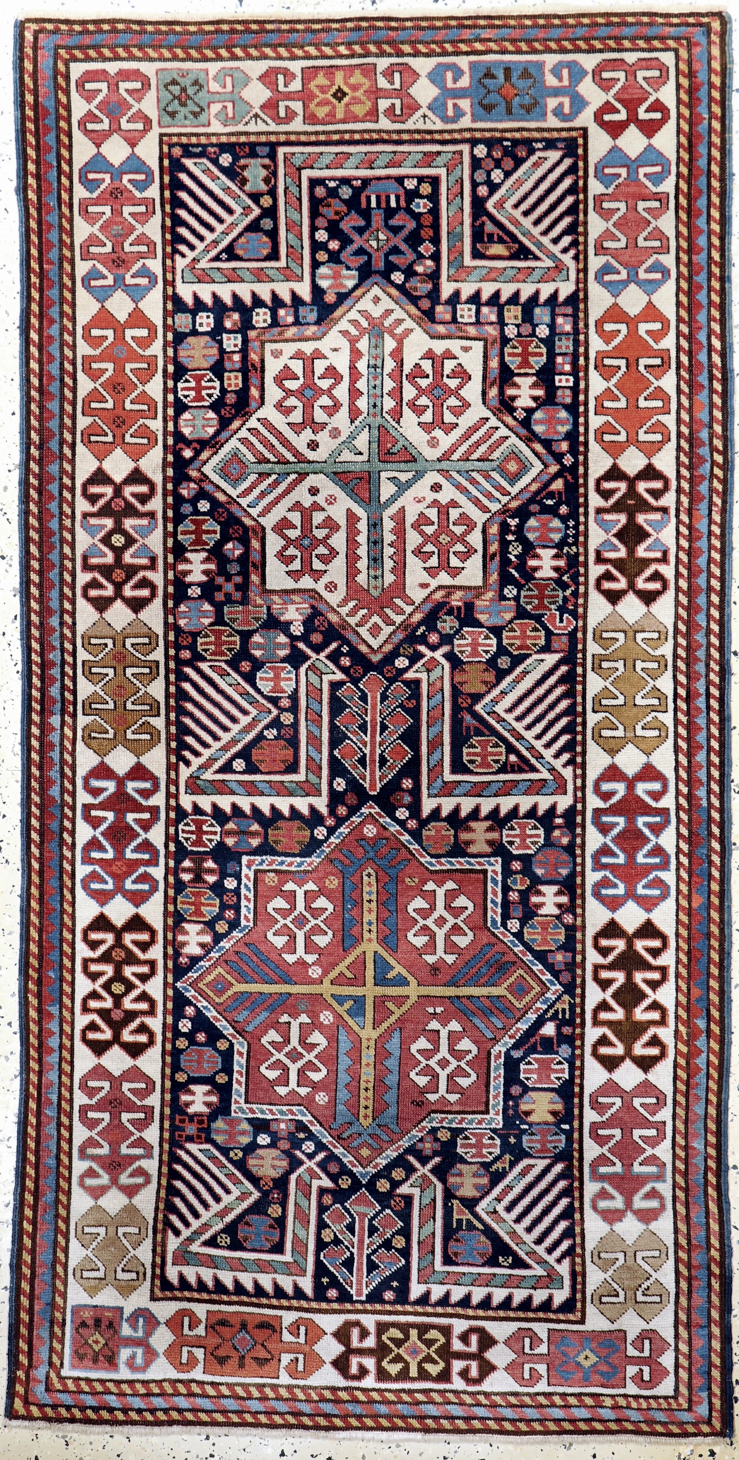 "Akstafa"Kazak antik, Kaukasus, 19.Jhd, Wolle auf Wolle, ca. 182 x 92 cm, EHZ: 2(fachkundig restauriert)