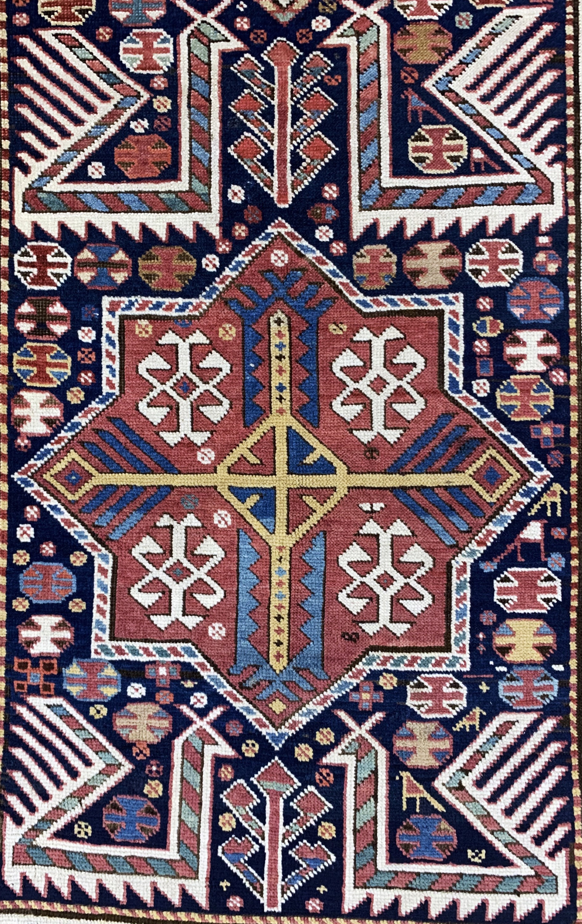 Detail e: "Akstafa"Kazak antik, Kaukasus, 19.Jhd, Wolle auf Wolle, ca. 182 x 92 cm, EHZ: 2(fachkundig restauriert)