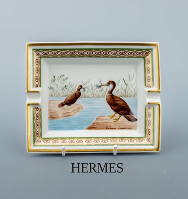 Image 26958780 - HERMES Aschenbecher, Porzellan, weißer Fond mit Darstellung zweier Kormorane beim ...