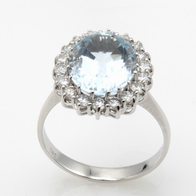 26958784a - Ring mit Brillanten und Aquamarin, WG 585/ 000, Brill. zus. ca. 0.72 ct Weiß/si, ovaler ...