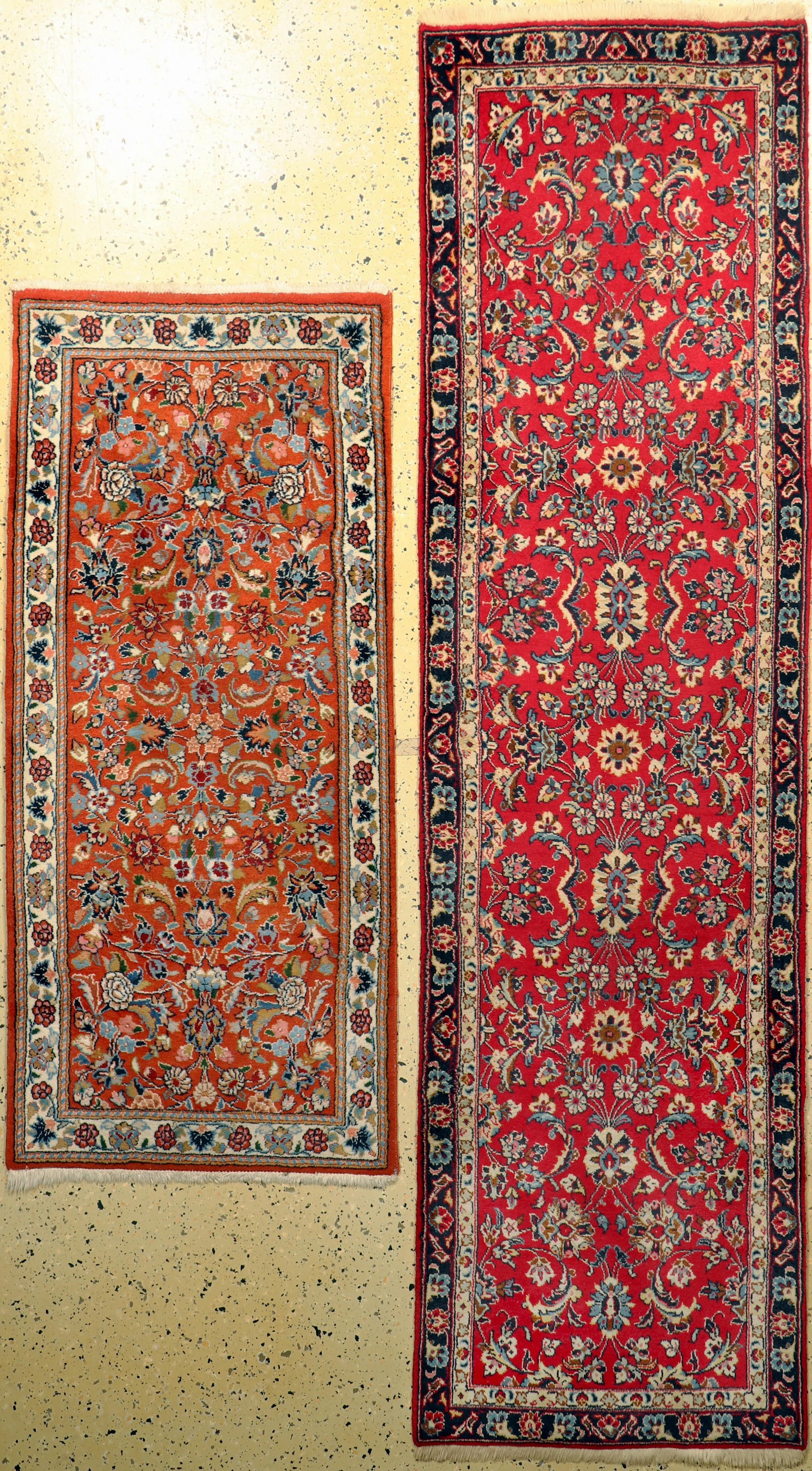 2 Lots Keschan & Sarogh, Persien, Ende 20. Jhd, Wolle auf Baumwolle, ca. 253 x 69 cm, ca. 157 x 69 cm, EHZ: 2