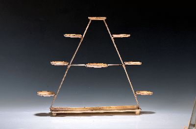 Image Pyramiden-Metall-Regal, wohl für Kakteen, Entwurf Marianne Brandt (1893-1983), ...