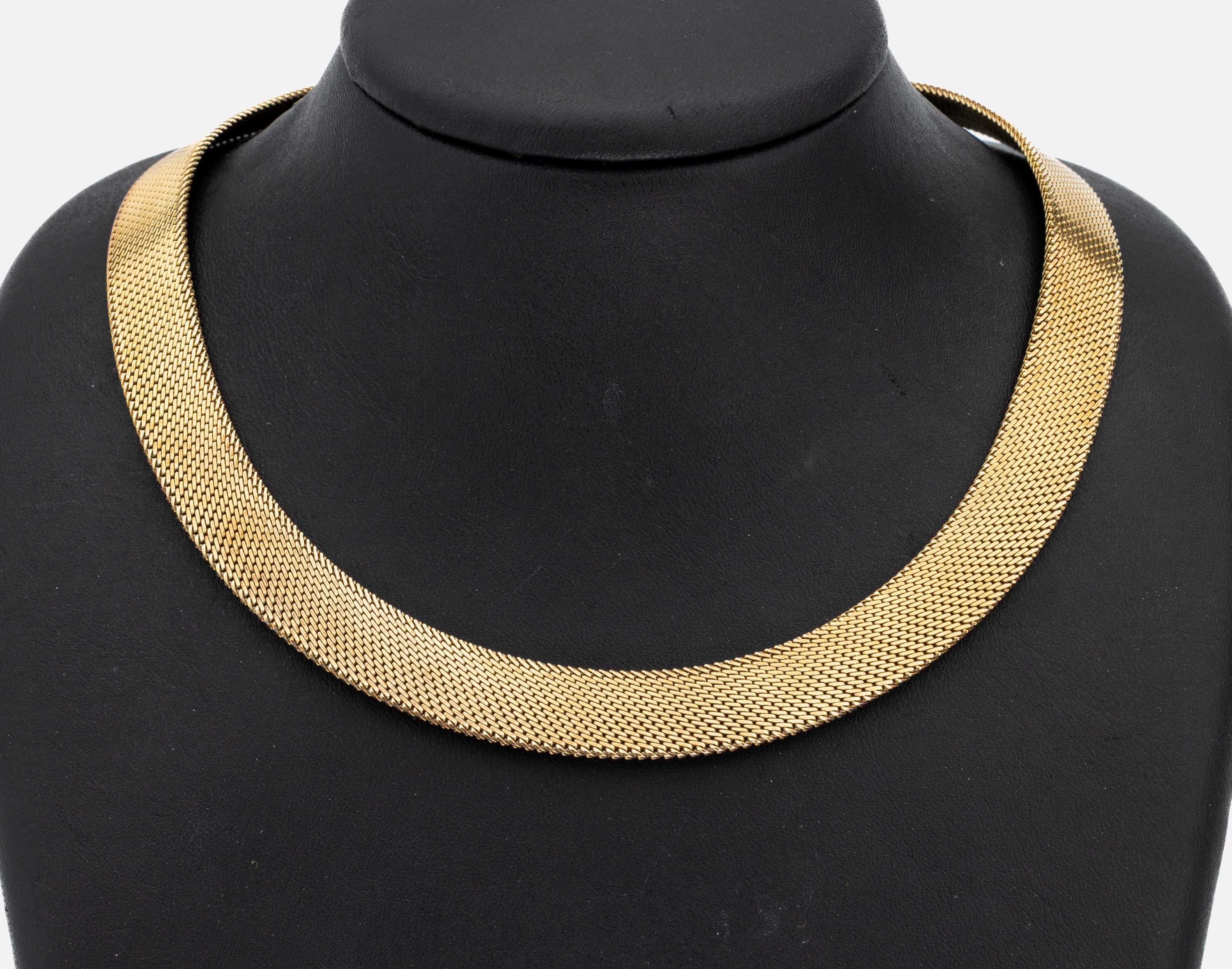 14 kt Gold Collier, GG 585/000, B. ca. 12 mm, L. ca. 40 cm, Kastenschloss mit 2 Sicherheitsachten, ca. 84.6 g