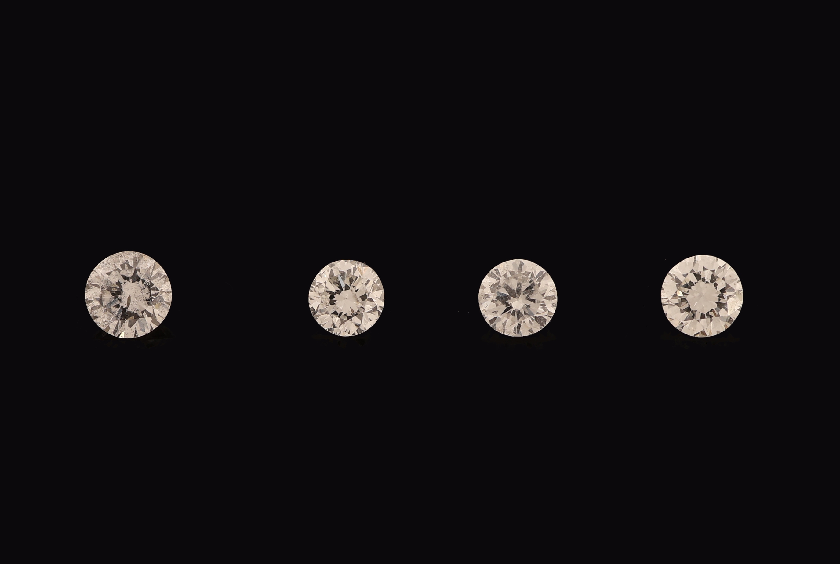 Lot 4 lose Brillanten zus. ca. 0.24 ct Weiß/ si-p1