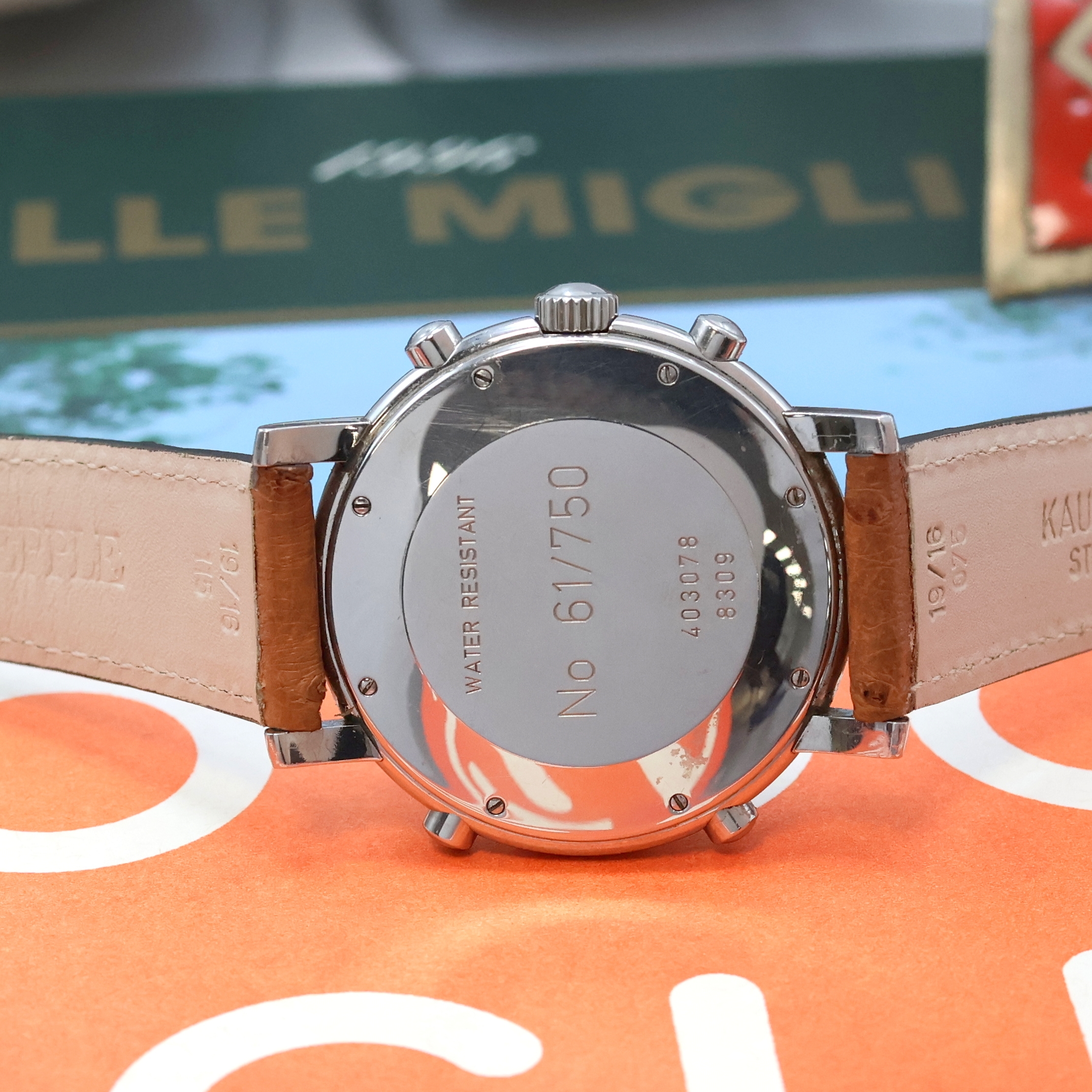 Detail d: CHOPARD Fahreruhr Mille Miglia 1996 auf 750 Stück limitierter Armbandchronograph Referenz 8309 inklusive 2 Helmen und Fahrtenbuch, Schweiz um 1996, ...