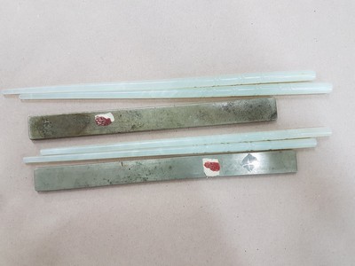 26959149b - 14 small parts Japan and China, partly accessories for calligraphy, ink pot, lid box, ...