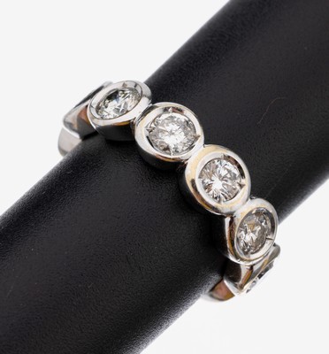 Image 26959685 - 14 kt Gold Brillant-Ring, WG 585/000, 7 Brillanten zus. ca. 1.54 ct get.Weiß/p, ...