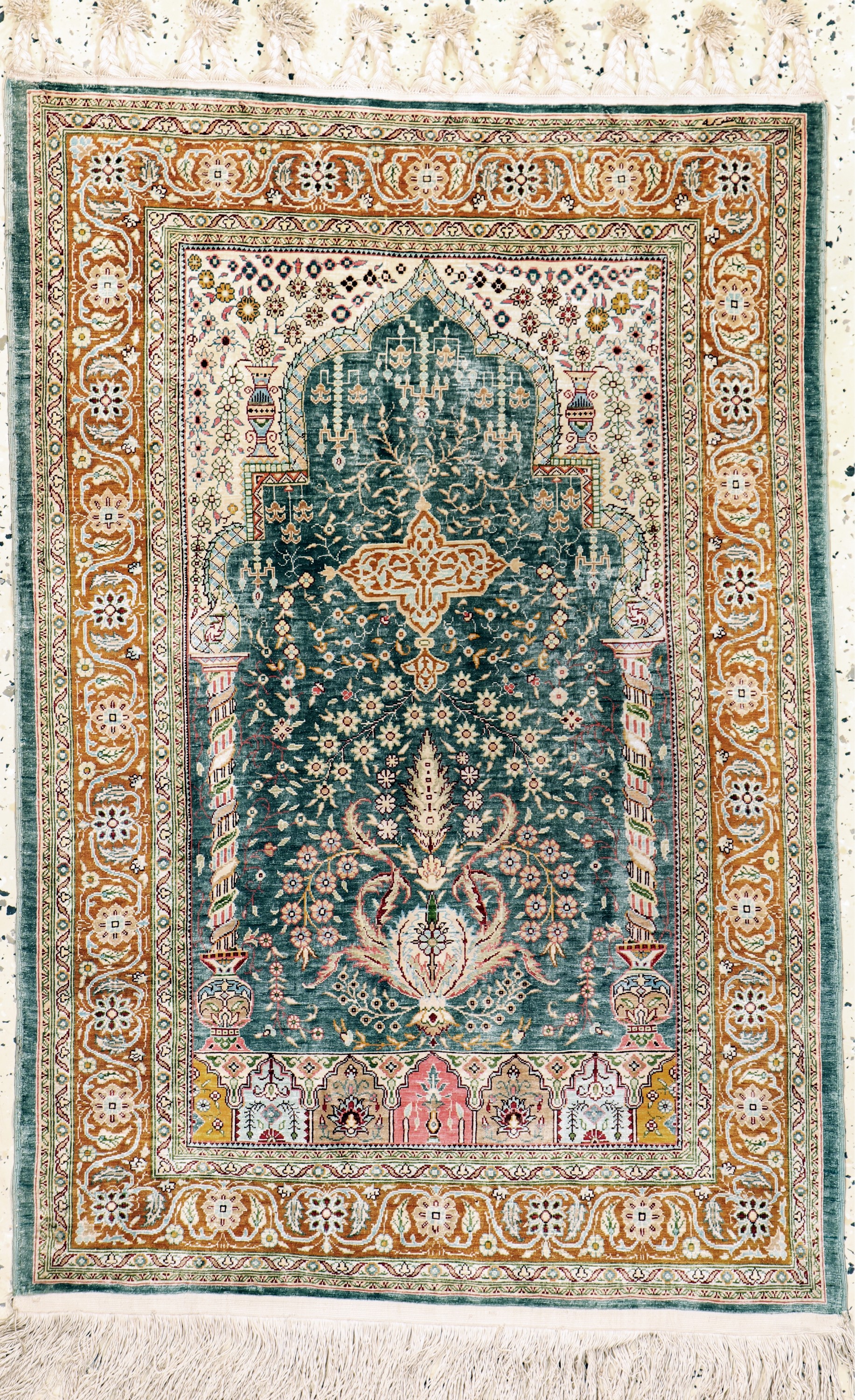 Hereke Seide fein signiert, Türkei, Mitte 20.Jhd, reine Naturseide, ca. 95 x 66 cm, ca. 1,0 Mio. Kn/qm, EHZ: 1-2